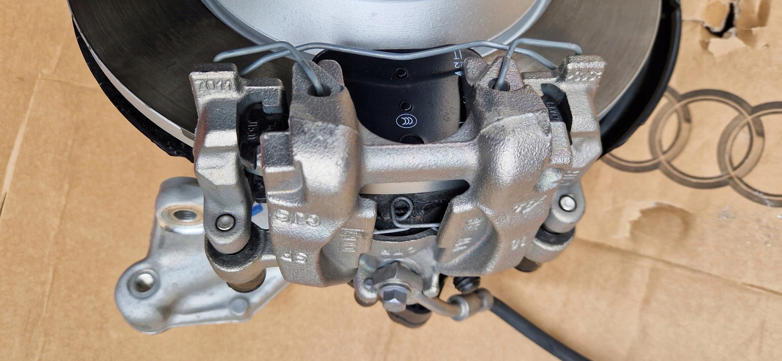 swing caliper 5QF505436A 3Q0615406AG VW SKODA