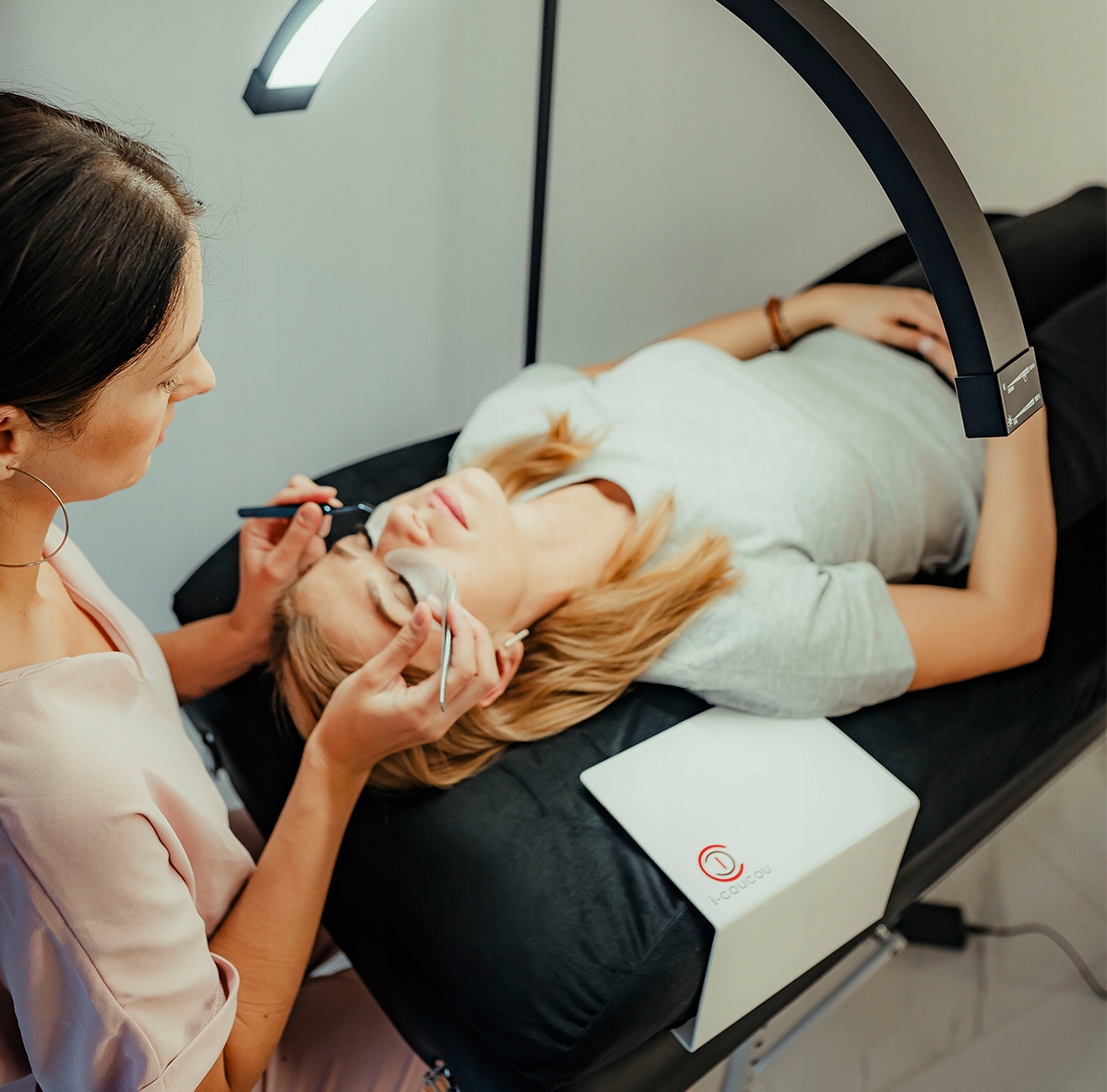 ORGANIZER STOLIK PODSTAWKA PODUSZKĘ KOSMETYCZNY STYLIZACJI RZĘS MAGNETYCZNY Rodzaj pojemniki na rzęsy