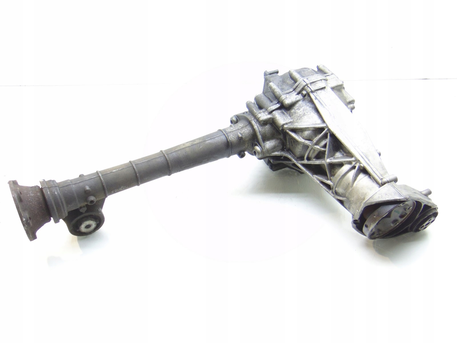 МІСТ ДИФЕРЕНЦІАЛИ ПЕРЕД VW TOUAREG Il 3.0 TDI HMK