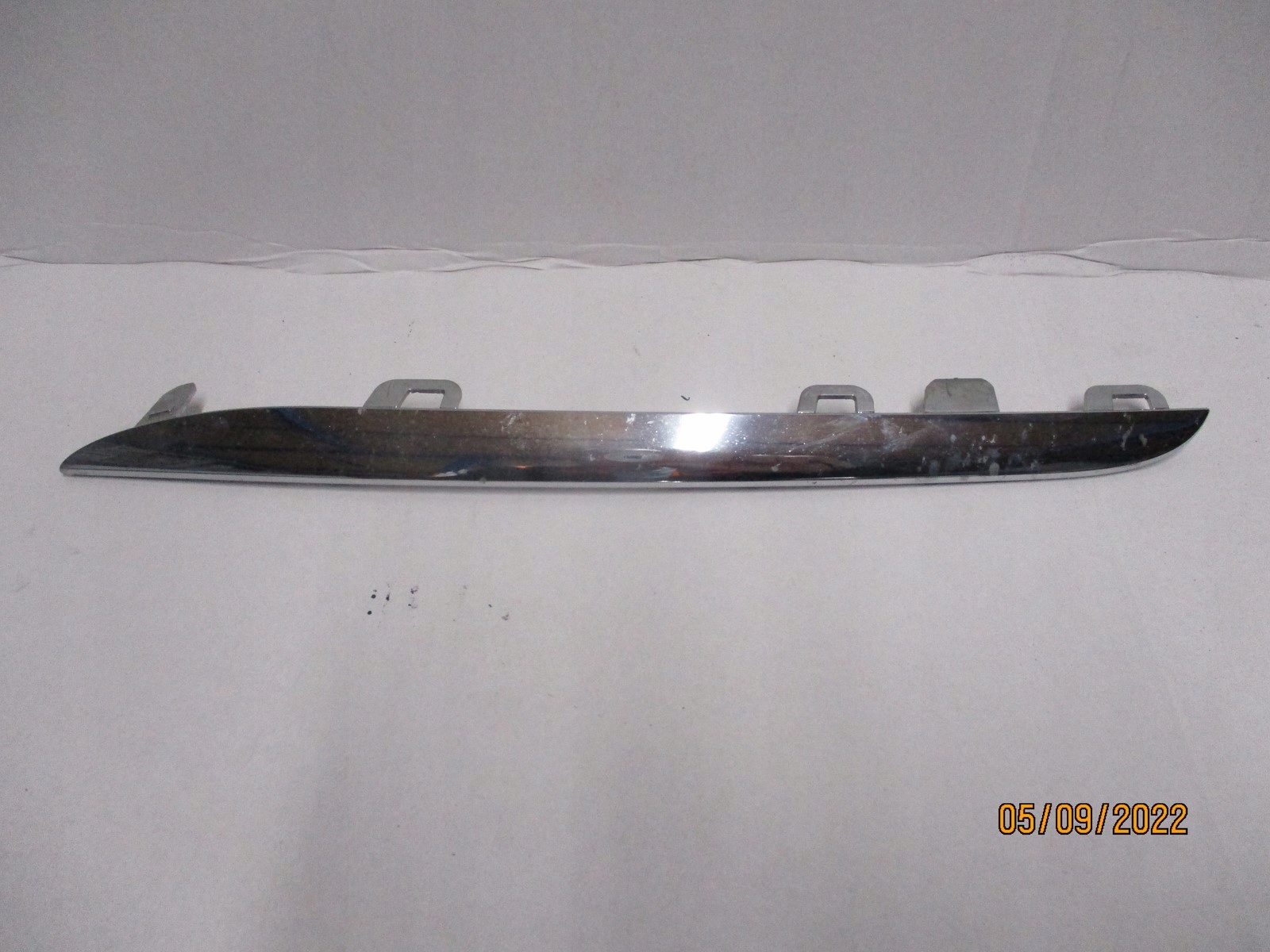 moulding CHROM MERCEDES 205 A2058880273 left
