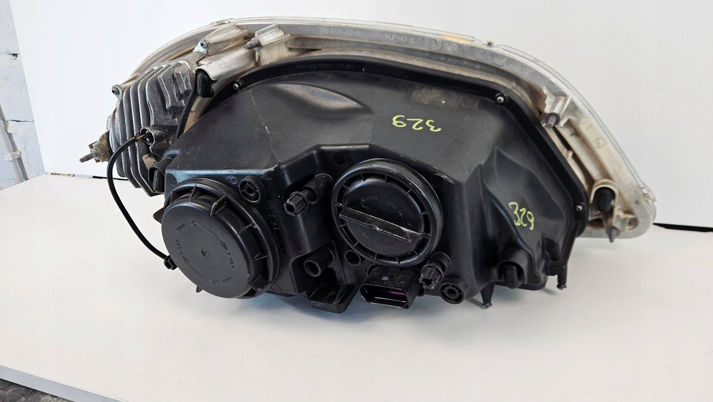 Mercedes Citaro 2 II 008 LED light left front front Reflektor 008252759