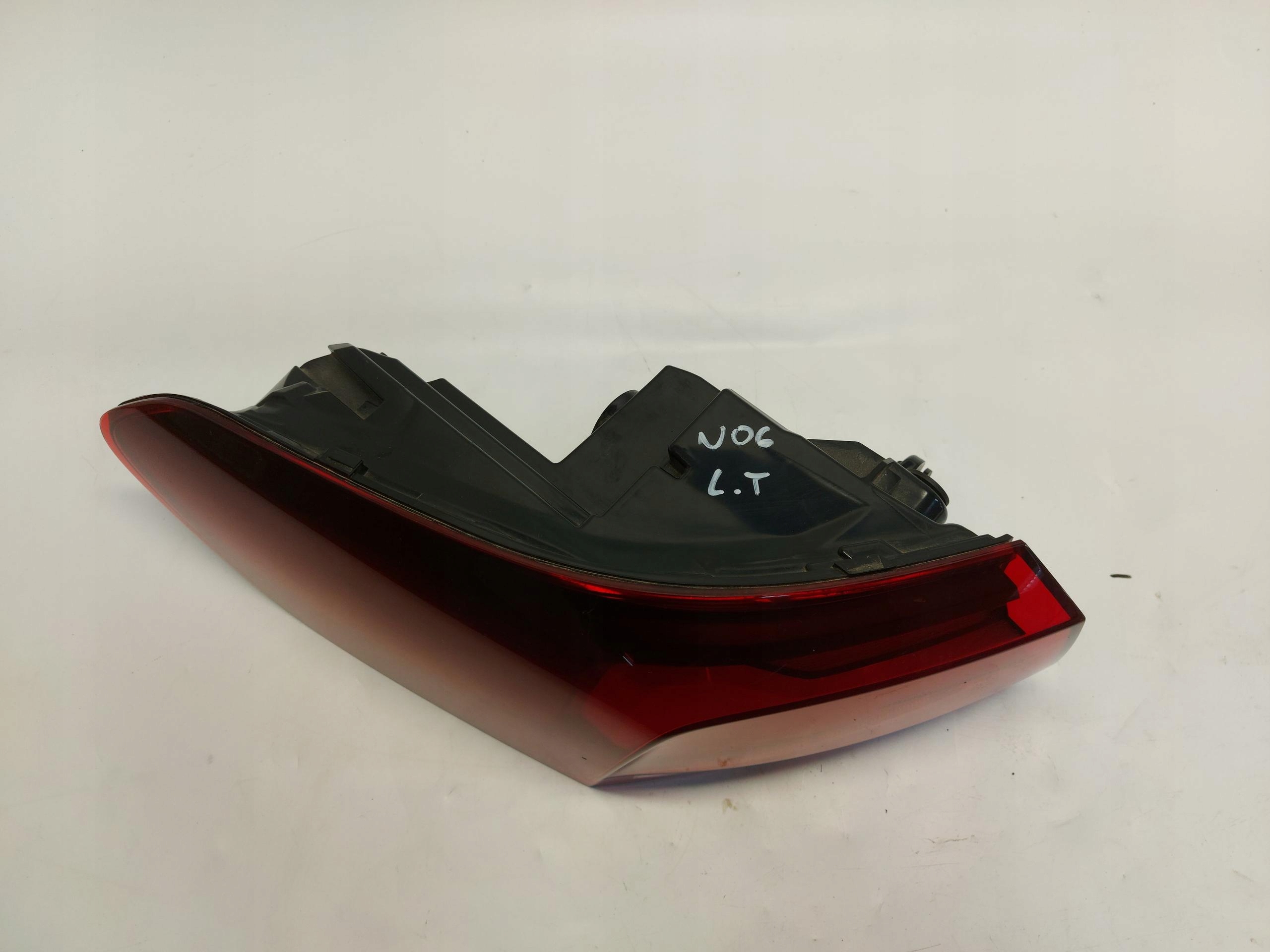 BMW U06 200i light LED rear part left 8494357