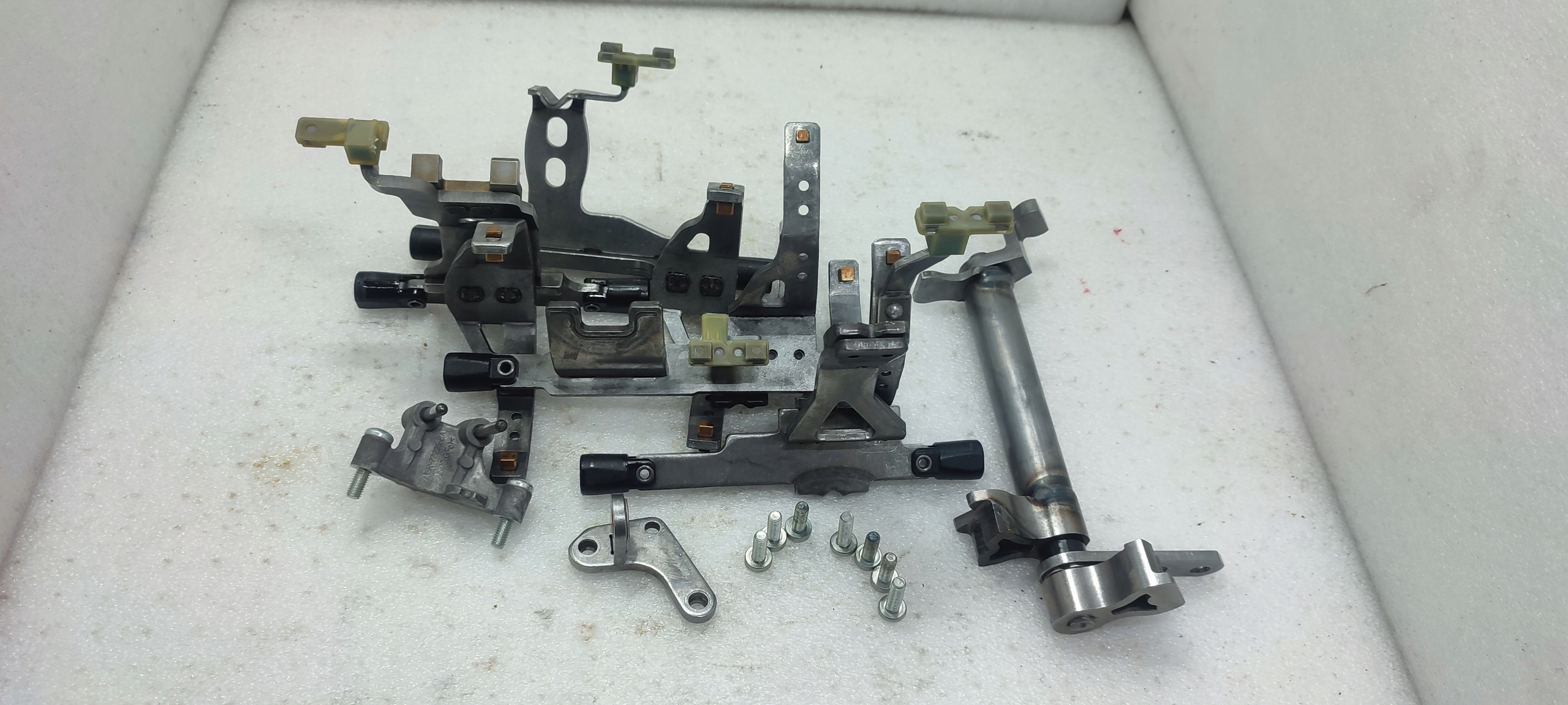 MPS6 DCT450/451 - Вилка переключения передач Powershift DCT450 / DCT451
