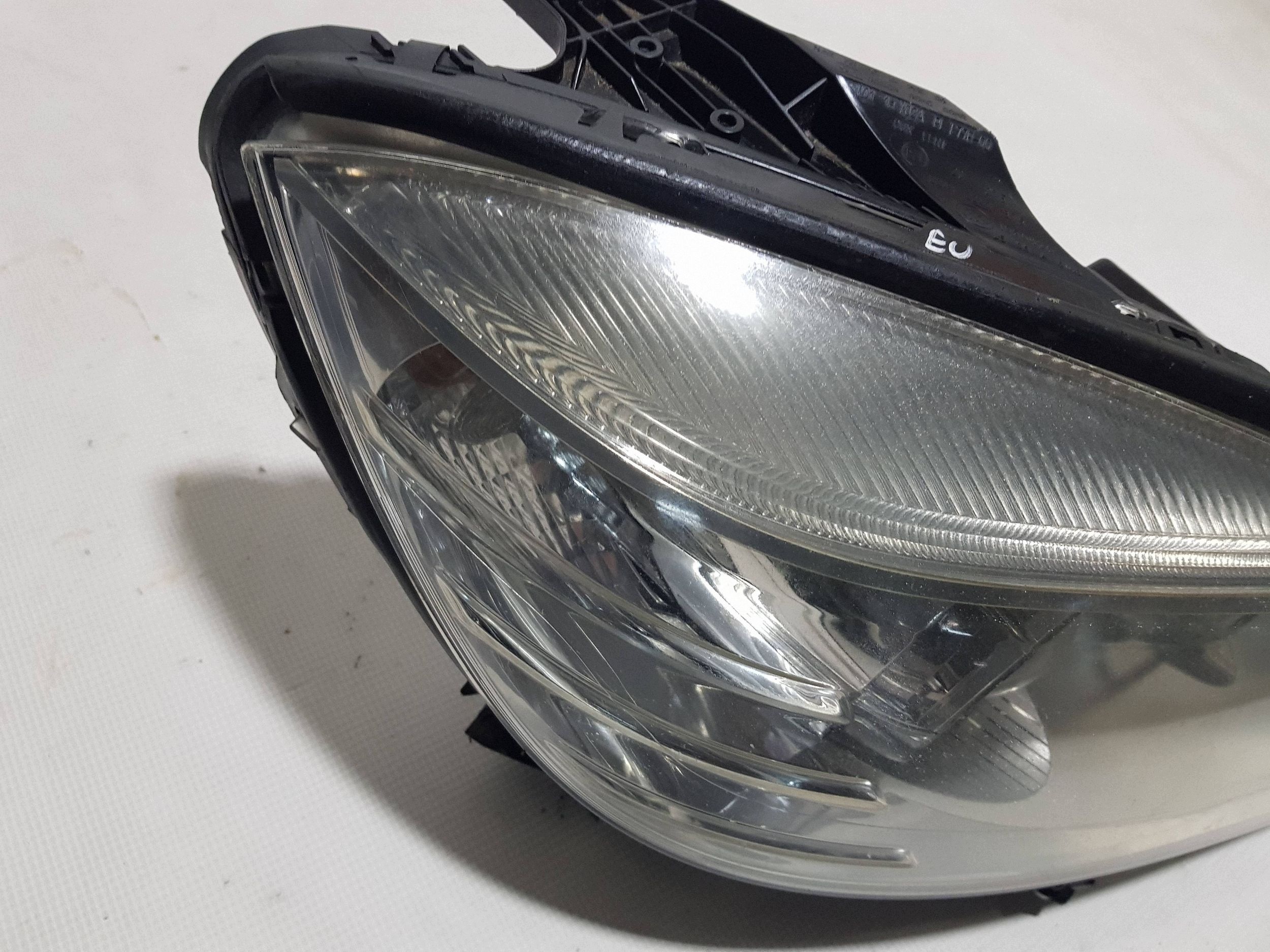 light XENON front right Mercedes C W204 A2048203059 EU EUROPA