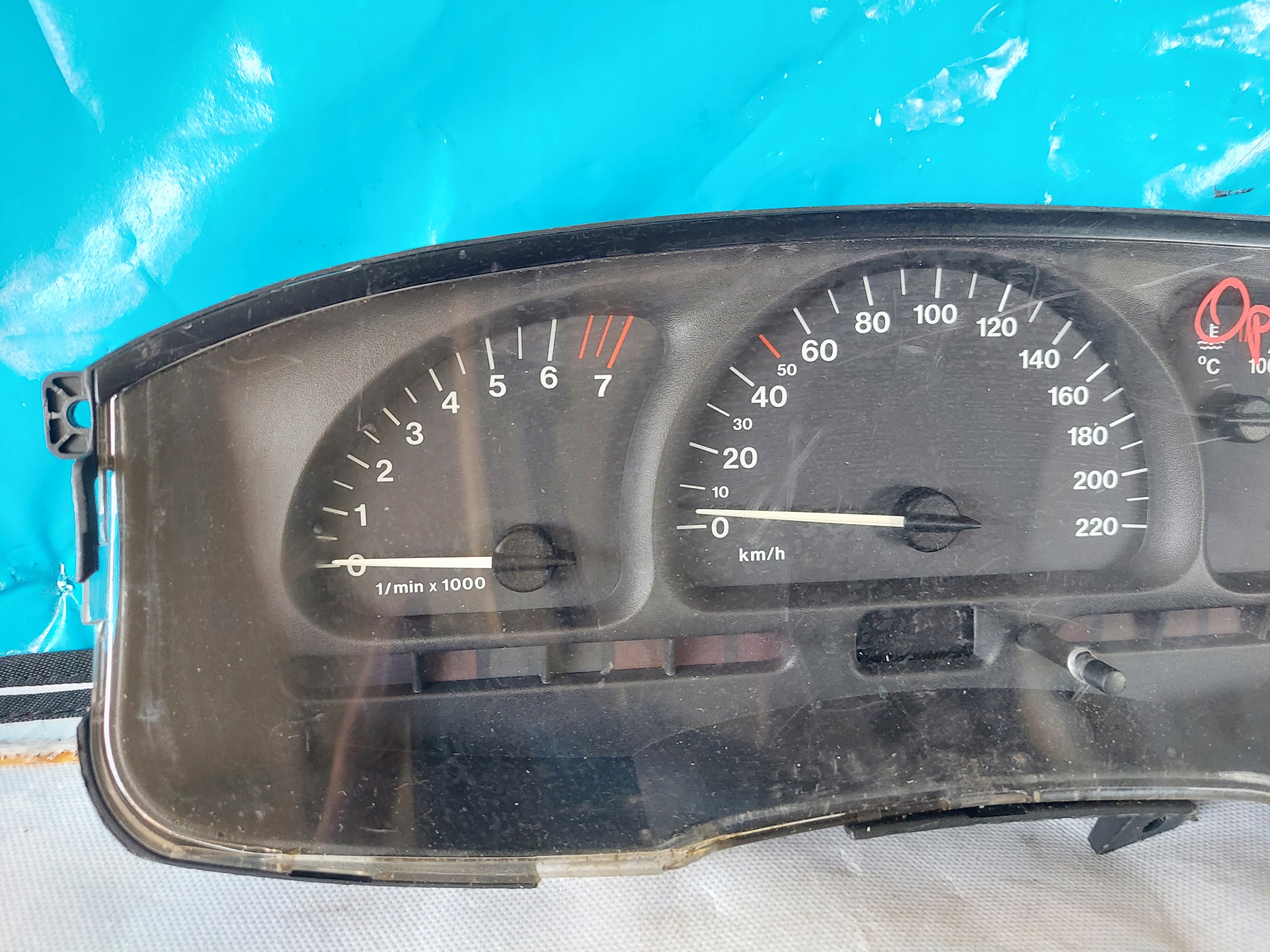 budíky hodiny VECTRA B 2.0 16V 90542368