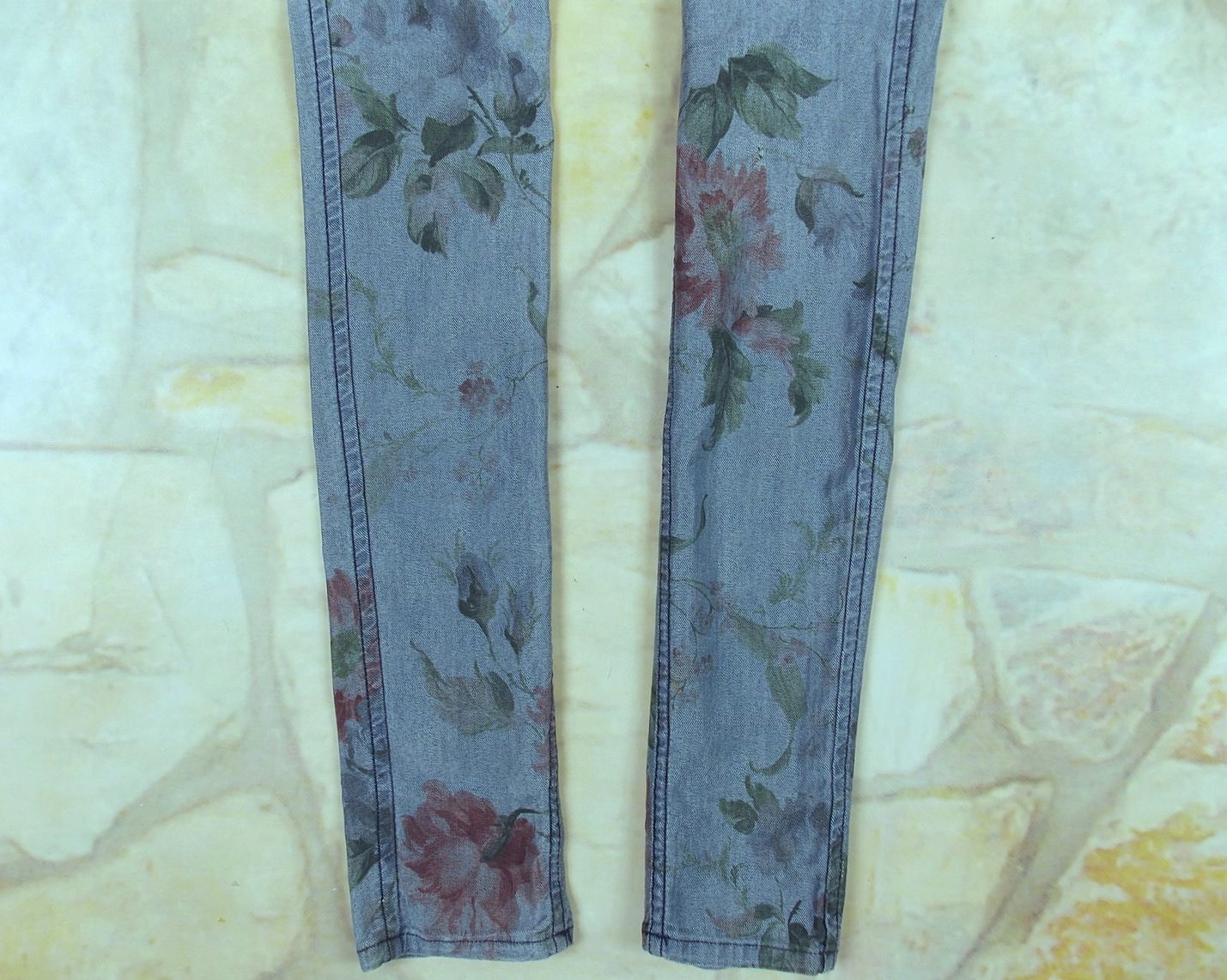 Spodnie dżinsy Tommy Hilfinger rurki kwiaty 28/32 EAN (GTIN) 883435615250