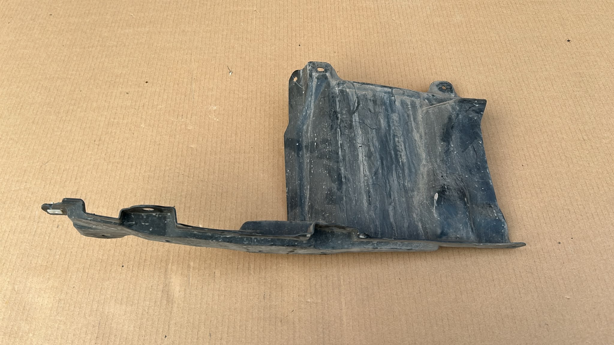 motor cover below engine lower right right front TOYOTA COROLLA E21 19-26