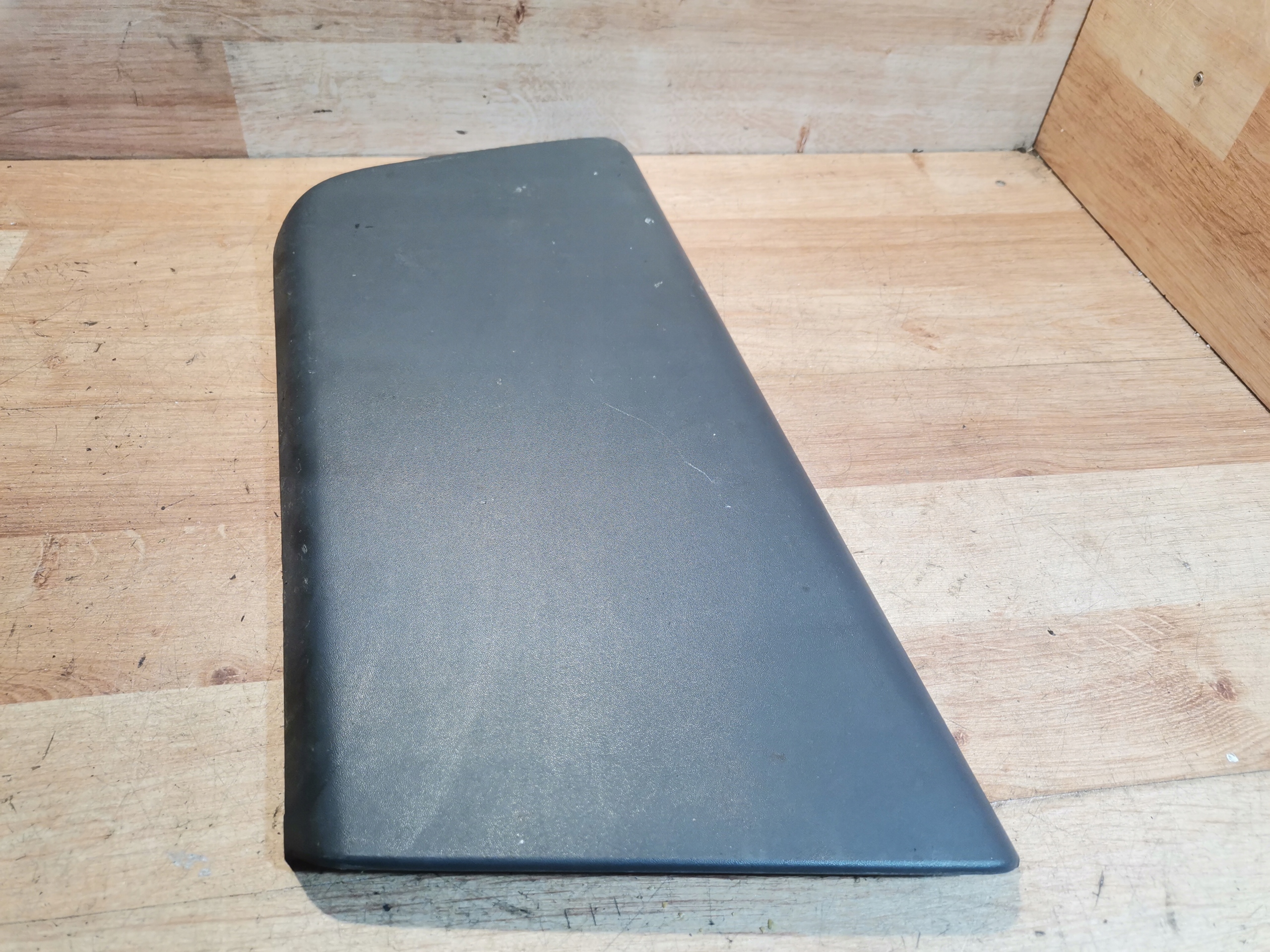 moulding door front left JUMPER II BOXER II DUCATO III 1305773070