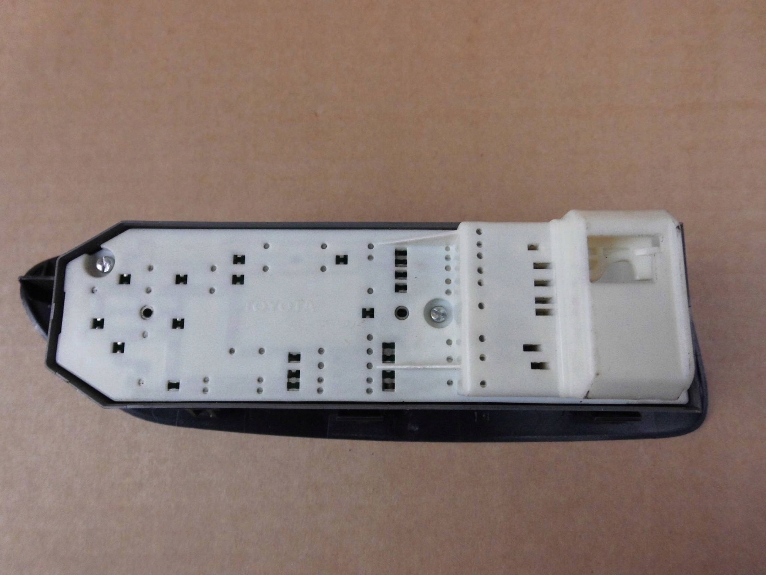Toyota Auris and panel window control switch left front front 74232-02550