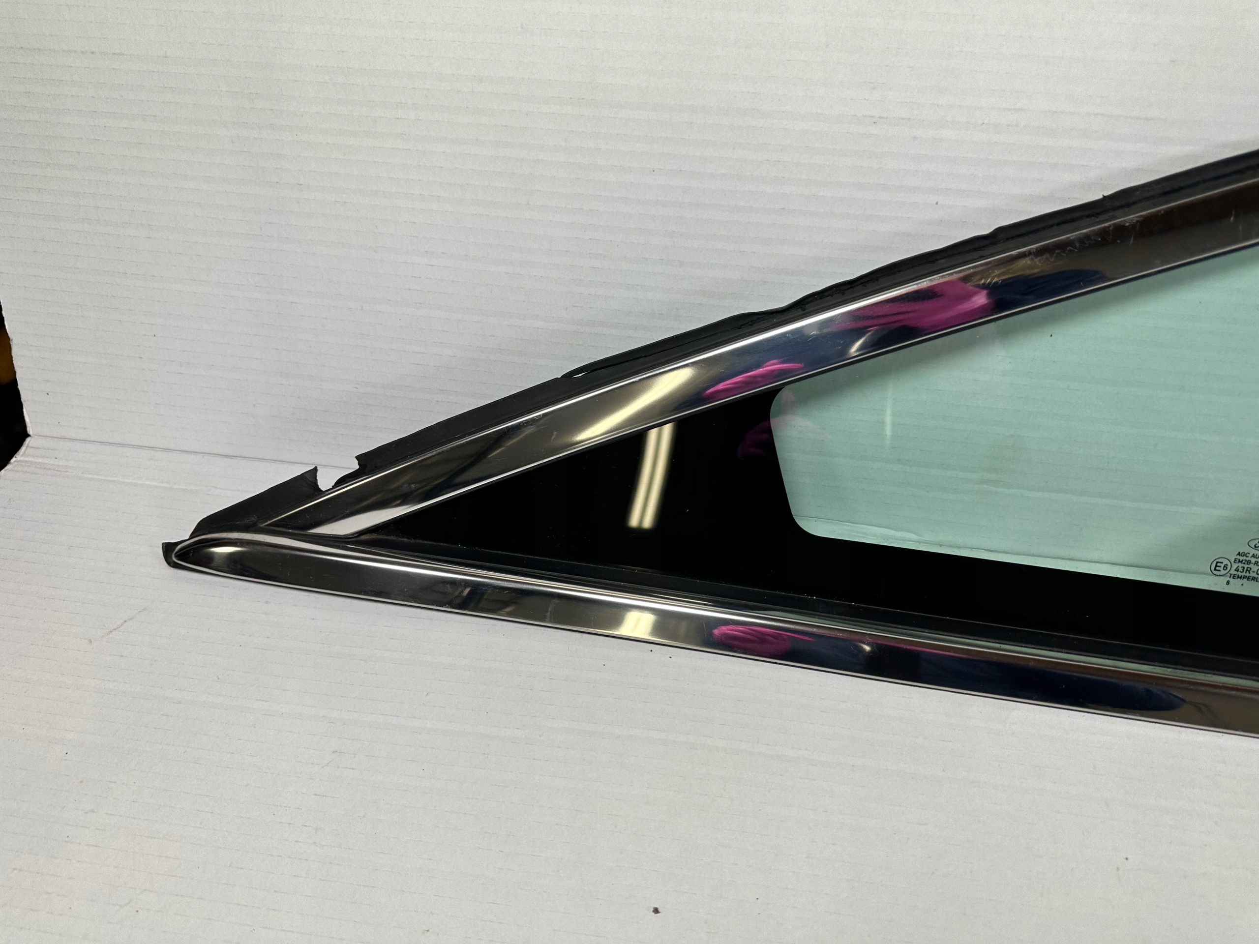 S-MAX MK2 SZYBA KAROSERYJNA LEWA PRZEDNIA EM2B-R29711-A Numer katalogowy części EM2B-R29711-A