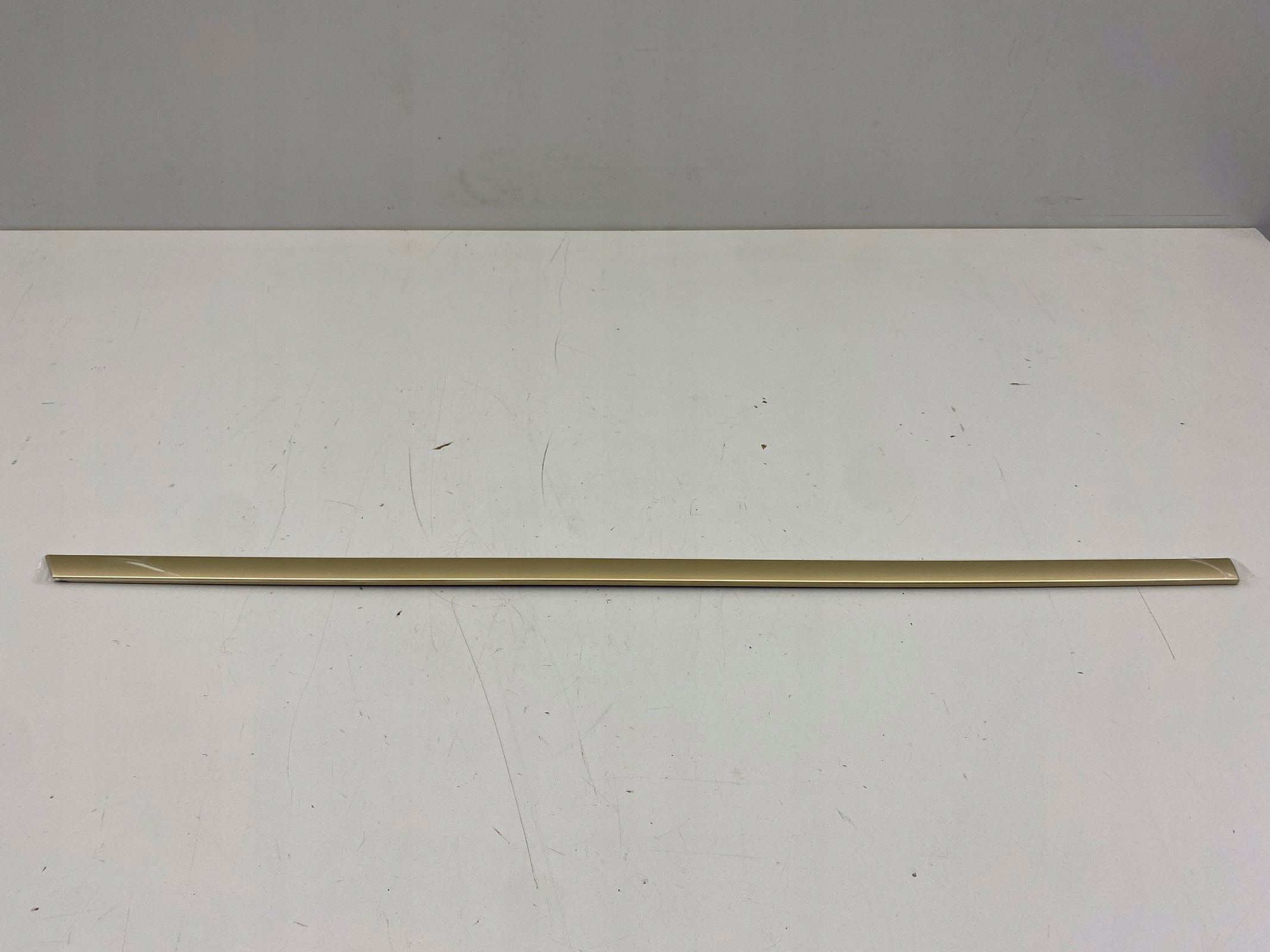 BMW XM G09 LEWA LISTWA DRZWI PRZÓD PRZEDNICH 22-