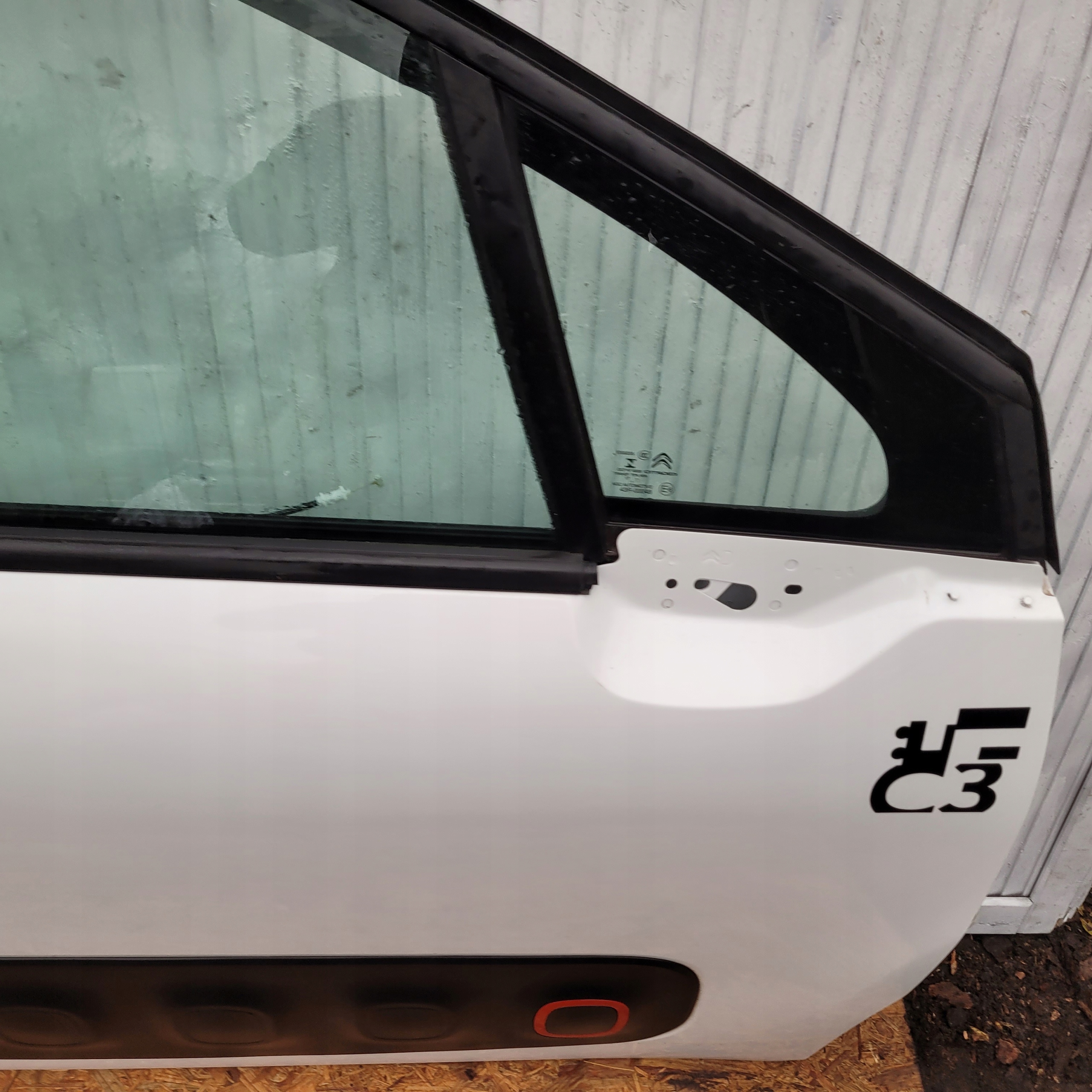 door front front right CITROEN C3 III EWP EWPB
