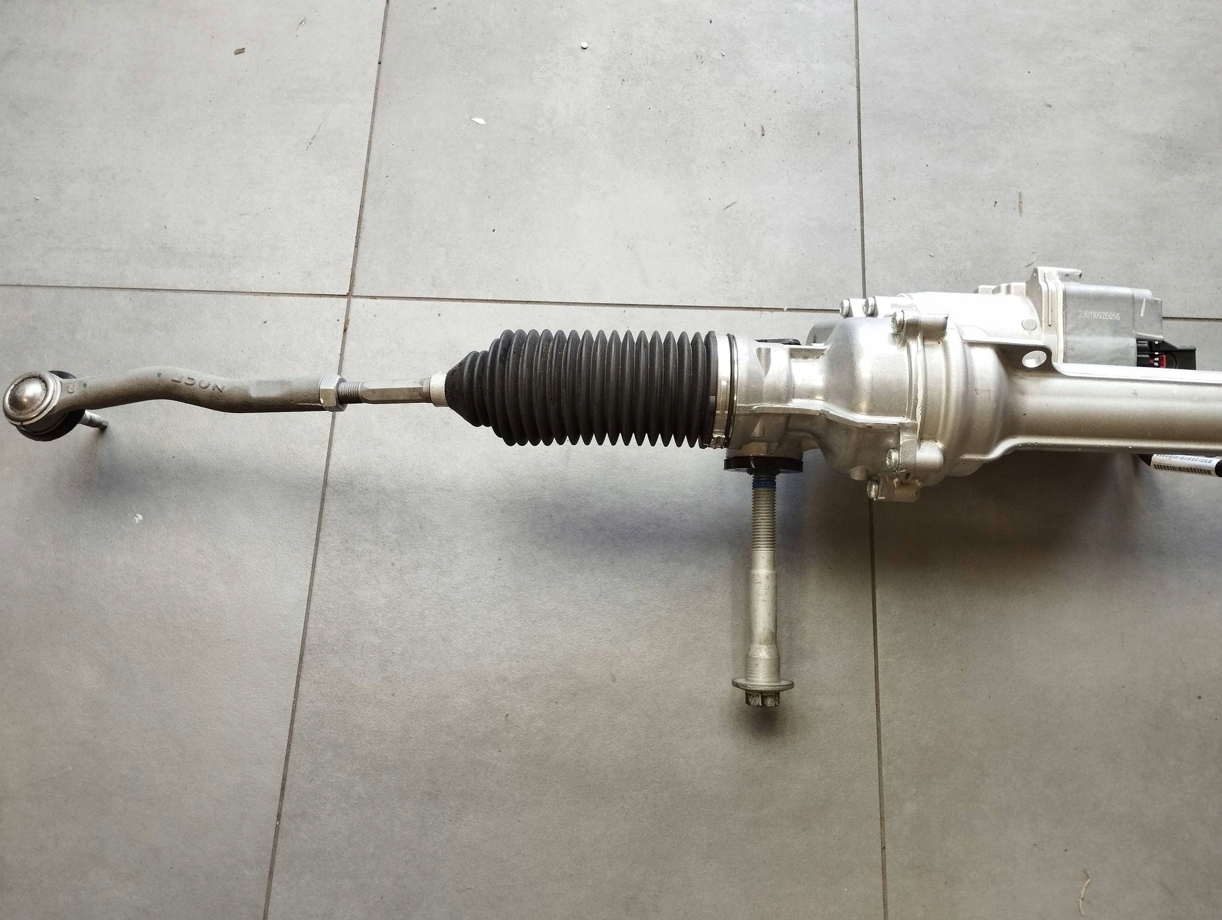 VW Amarok II Boîter direction MB3C-3D070-EH Comme Neuf