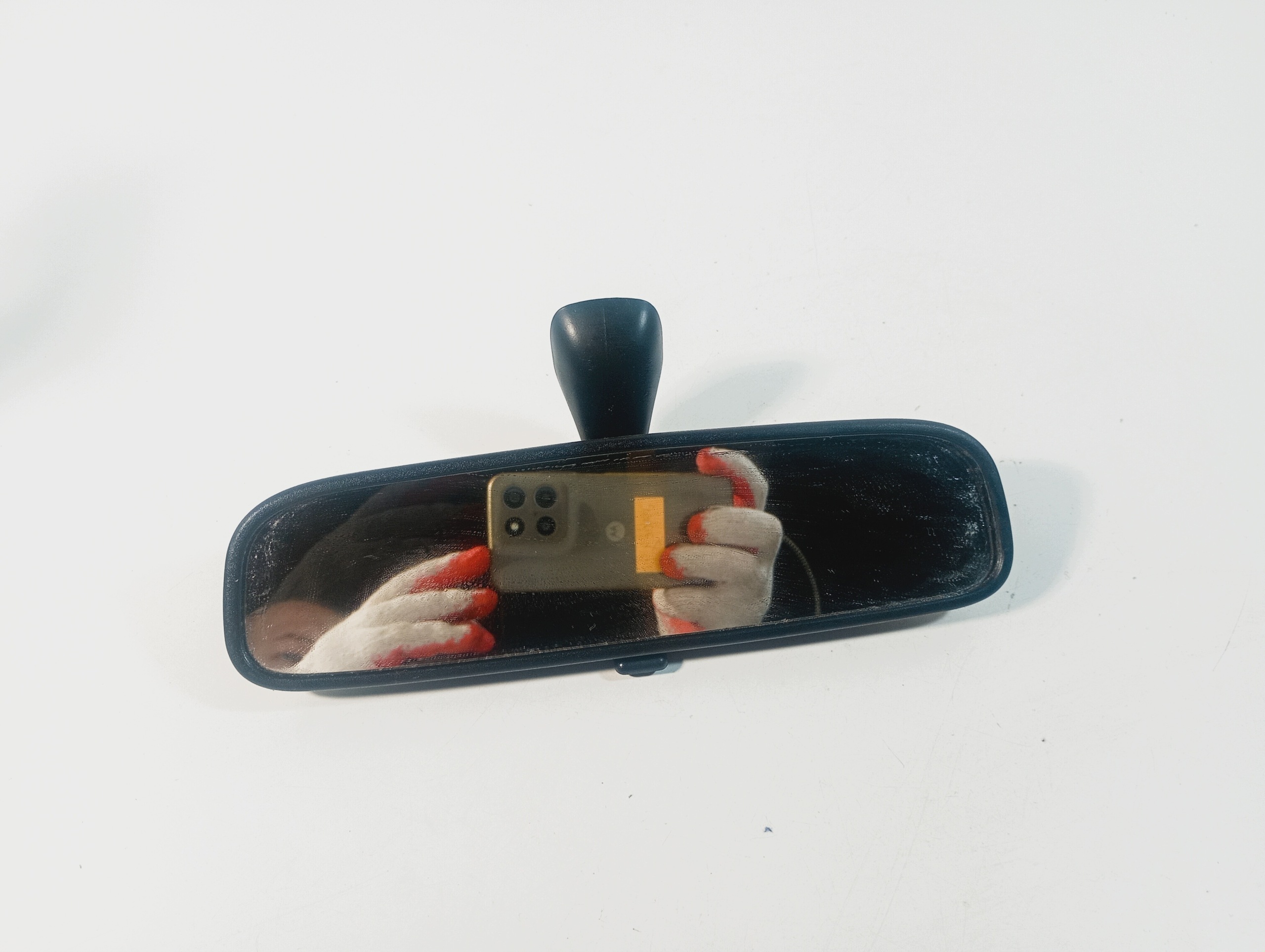 rear-view mirror inner srodkowe OE E4022143 Kia Carnival 3 III 06-15