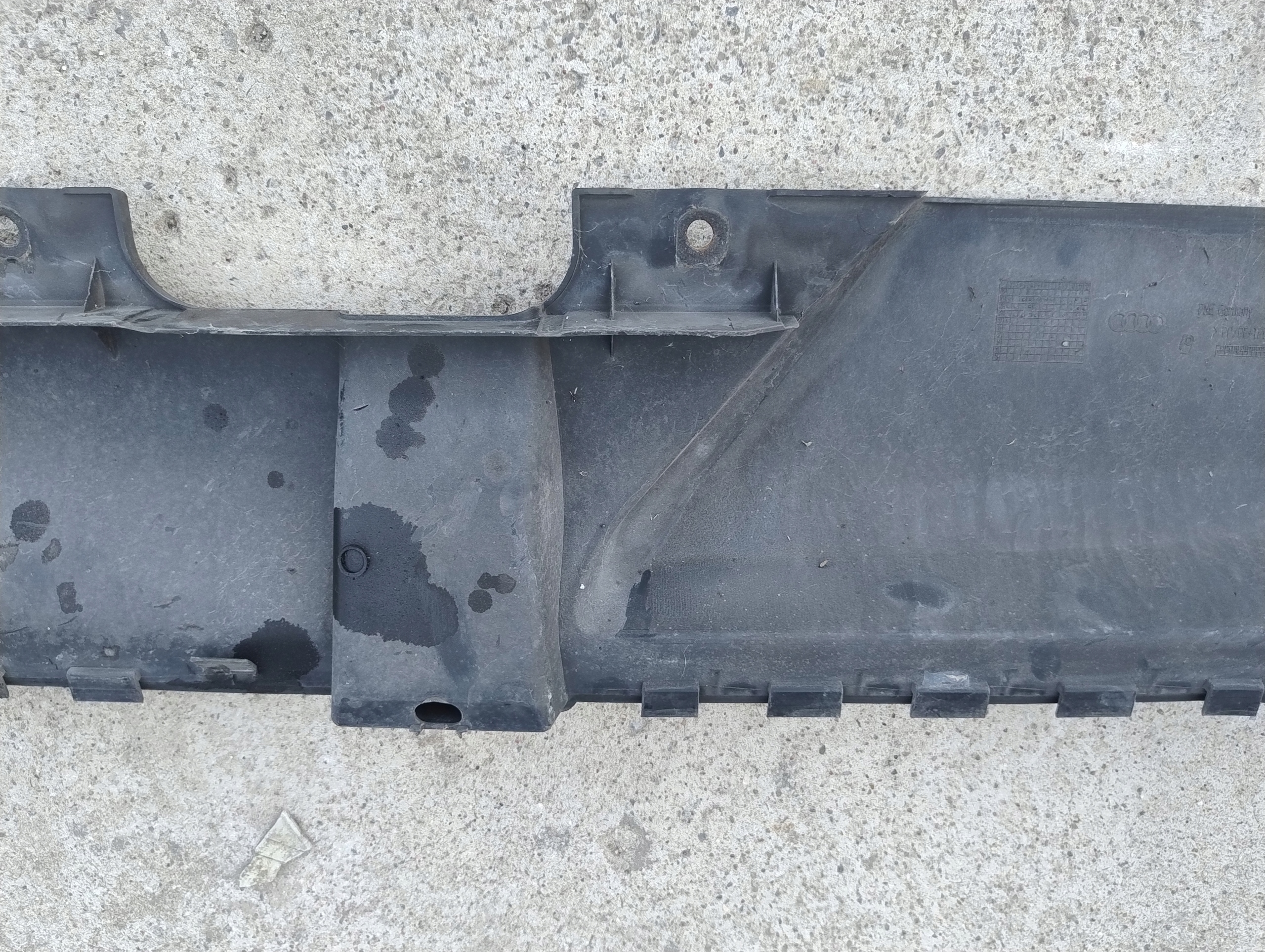 kryt obal stěny předního předek Horn AUDI A4 B8 8K0807081