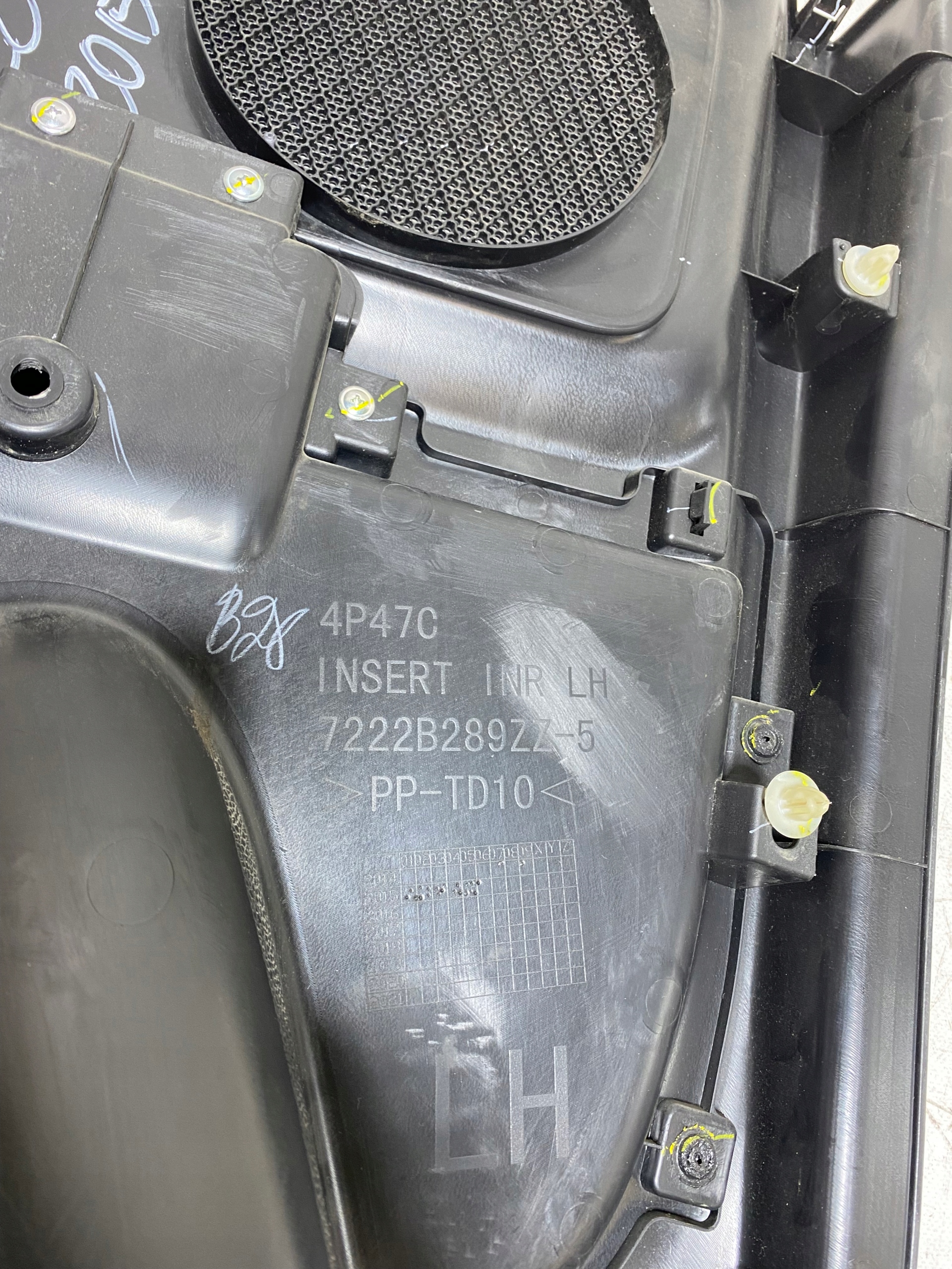 MITSUBISHI L200 V Fiat FULLBACK upholstery left rear part 15->