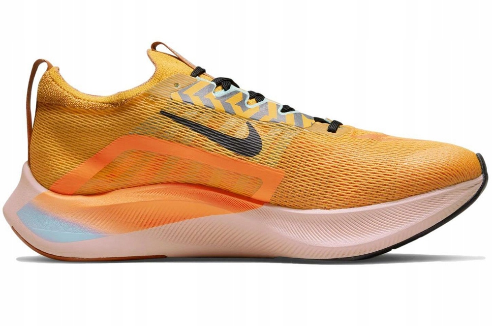 

Nike Zoom Fly 4