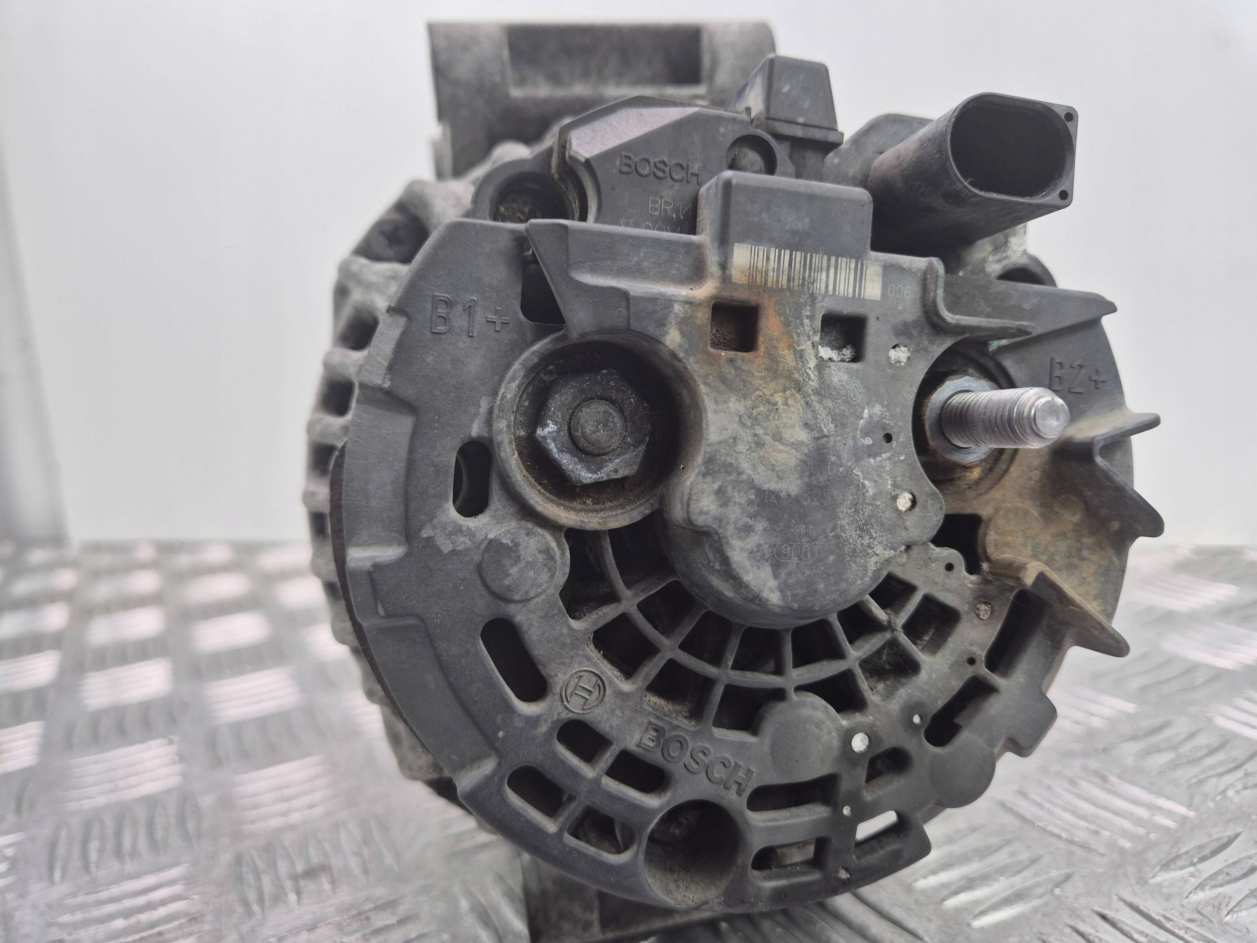 Mercedes GLK280 X204 Alternator A0131546302