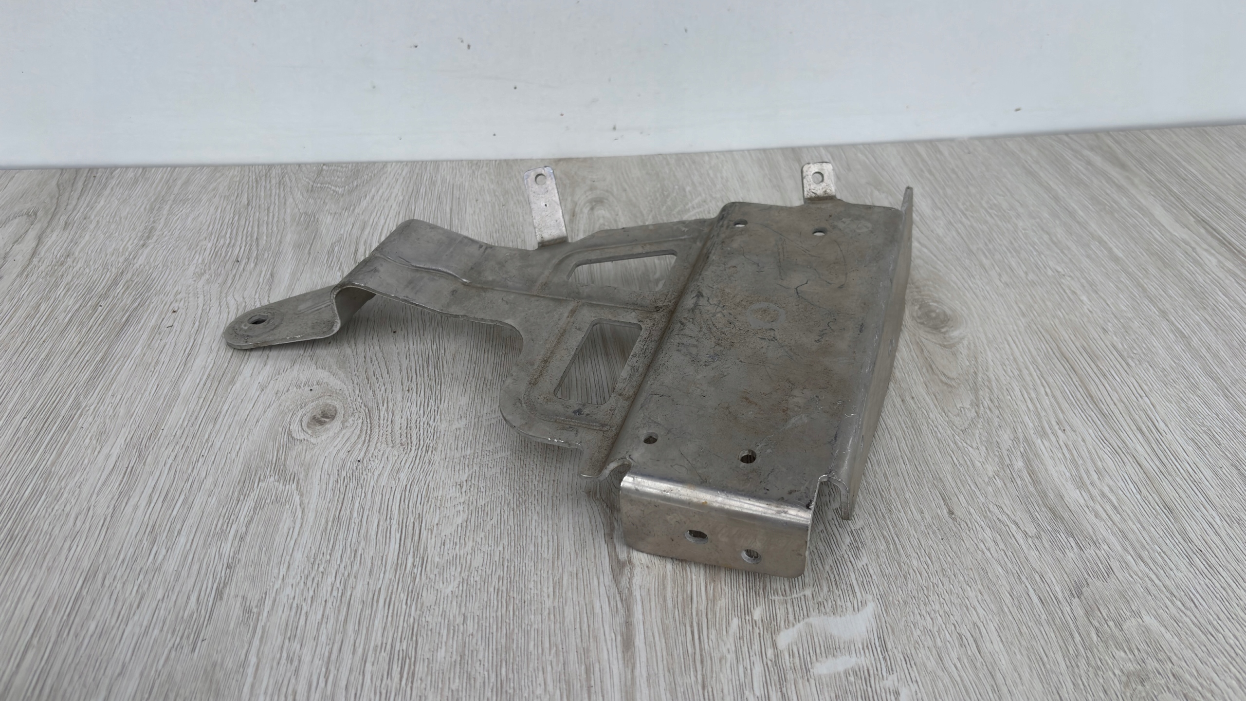 bracket holder KOMPUTERA STEROWNIKA MODULU AUDI A6 C8 A7 4K K143/SI768