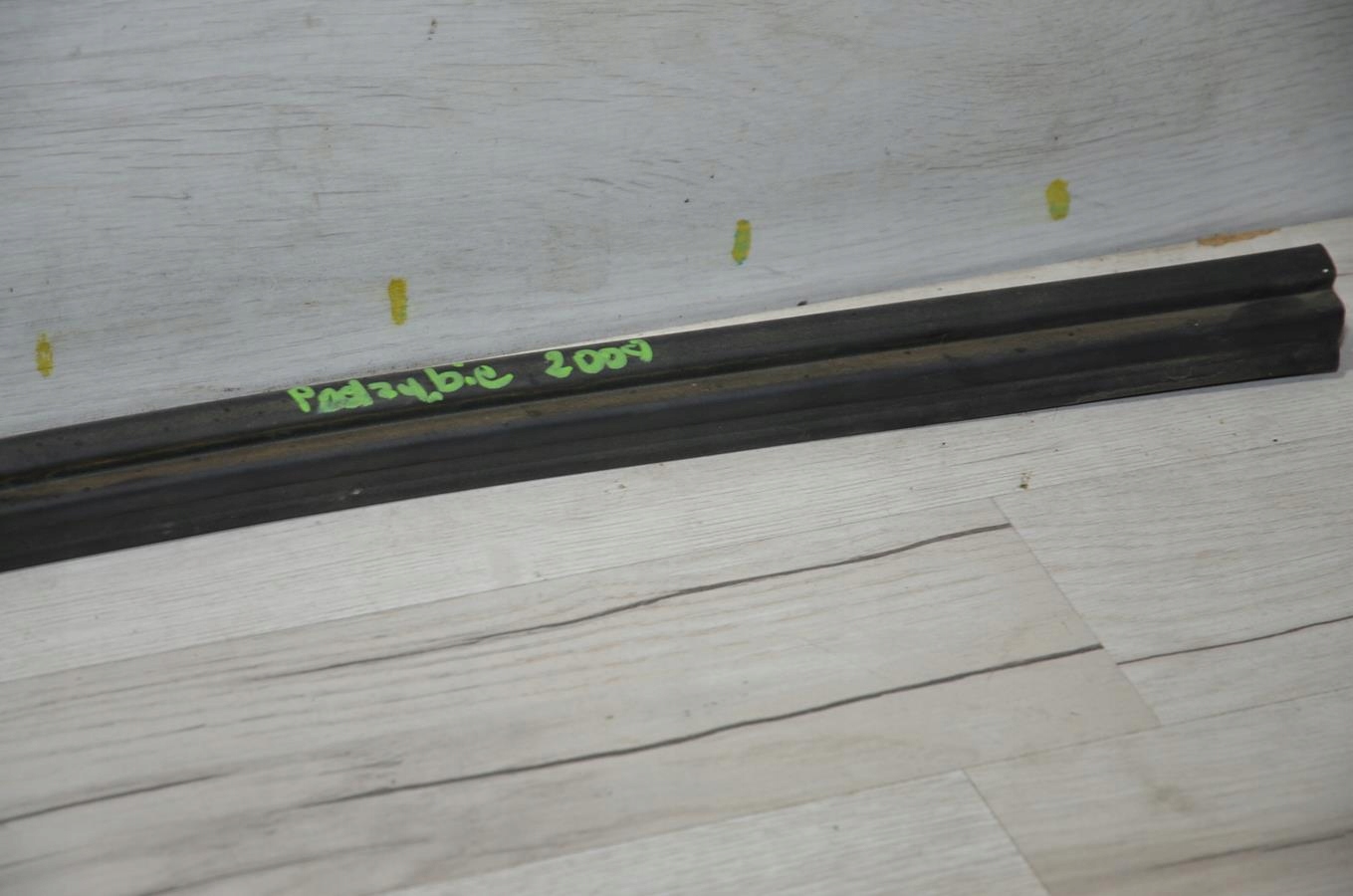 Joint Sous vitre Peugeot 2008 13r