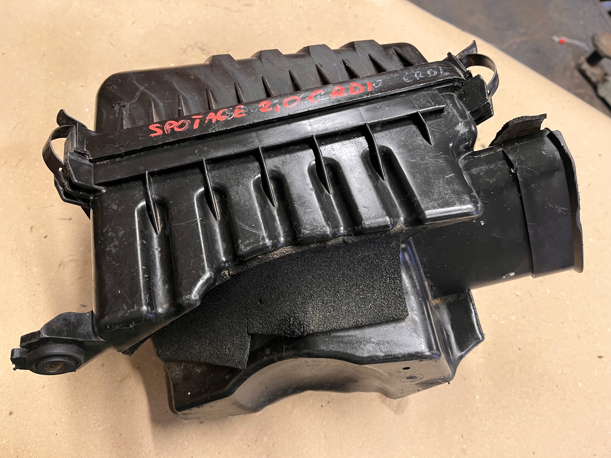 SPORTAGE II OBUDOWA FILTRA POWIETRZA 28100-1F200