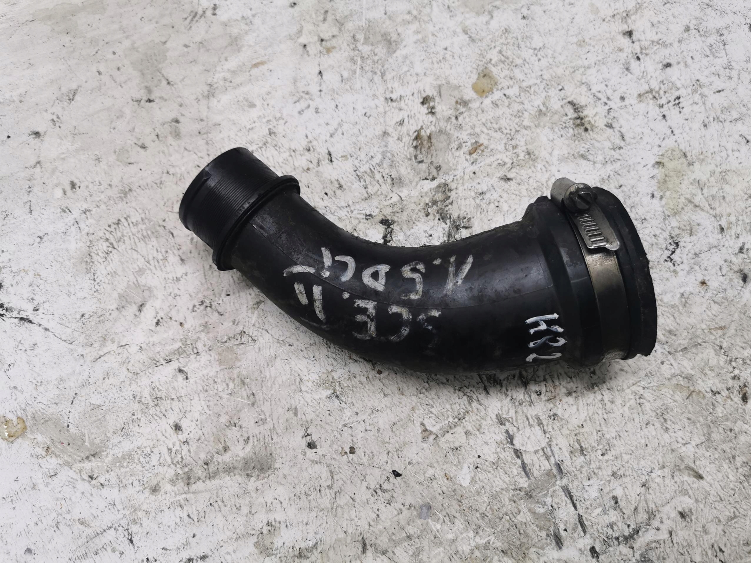 pipe air RENAULT SCENIC II 1.5DCI 8200453501