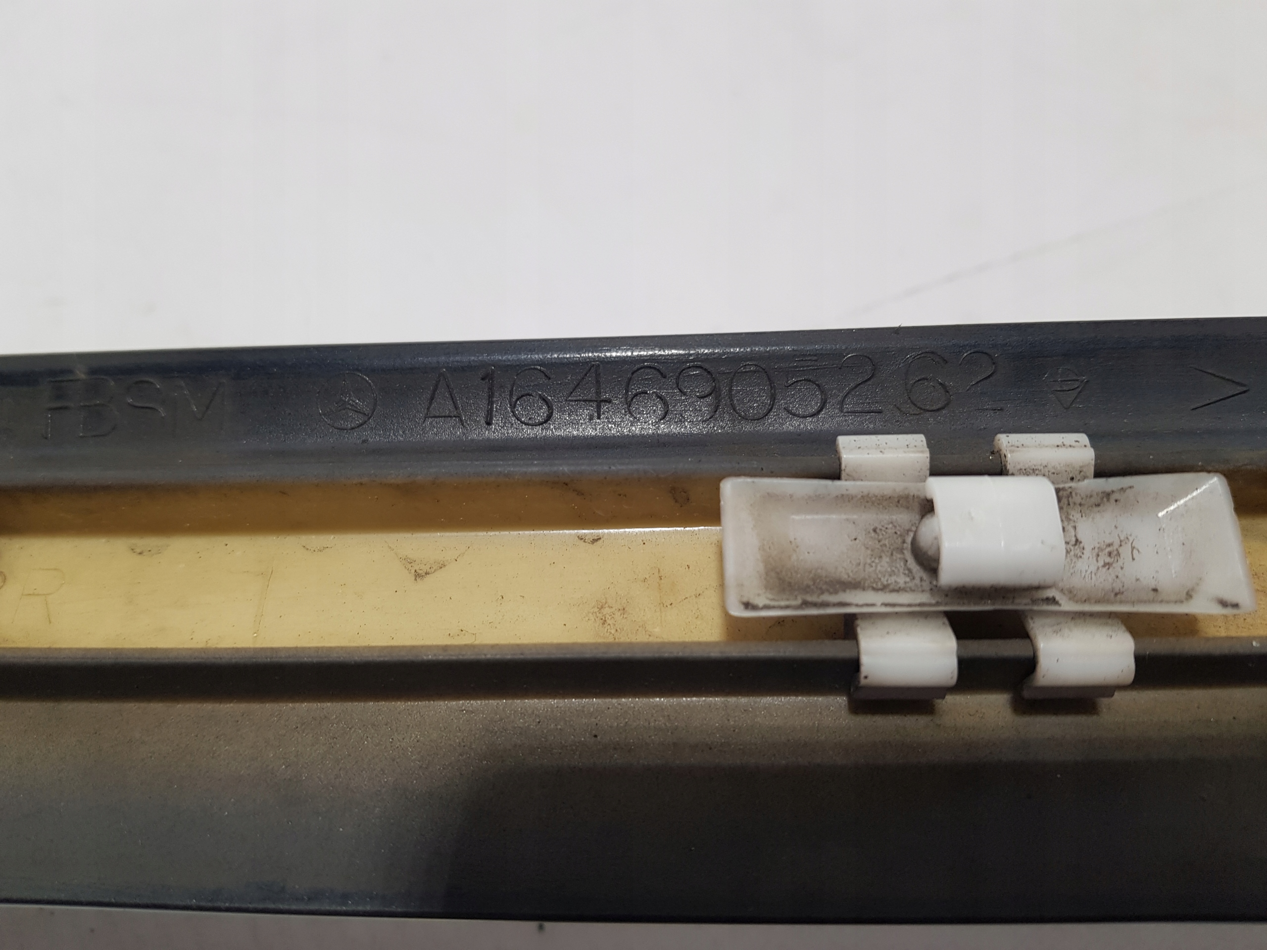 moulding door right front MERCEDES ML W164 C197 197