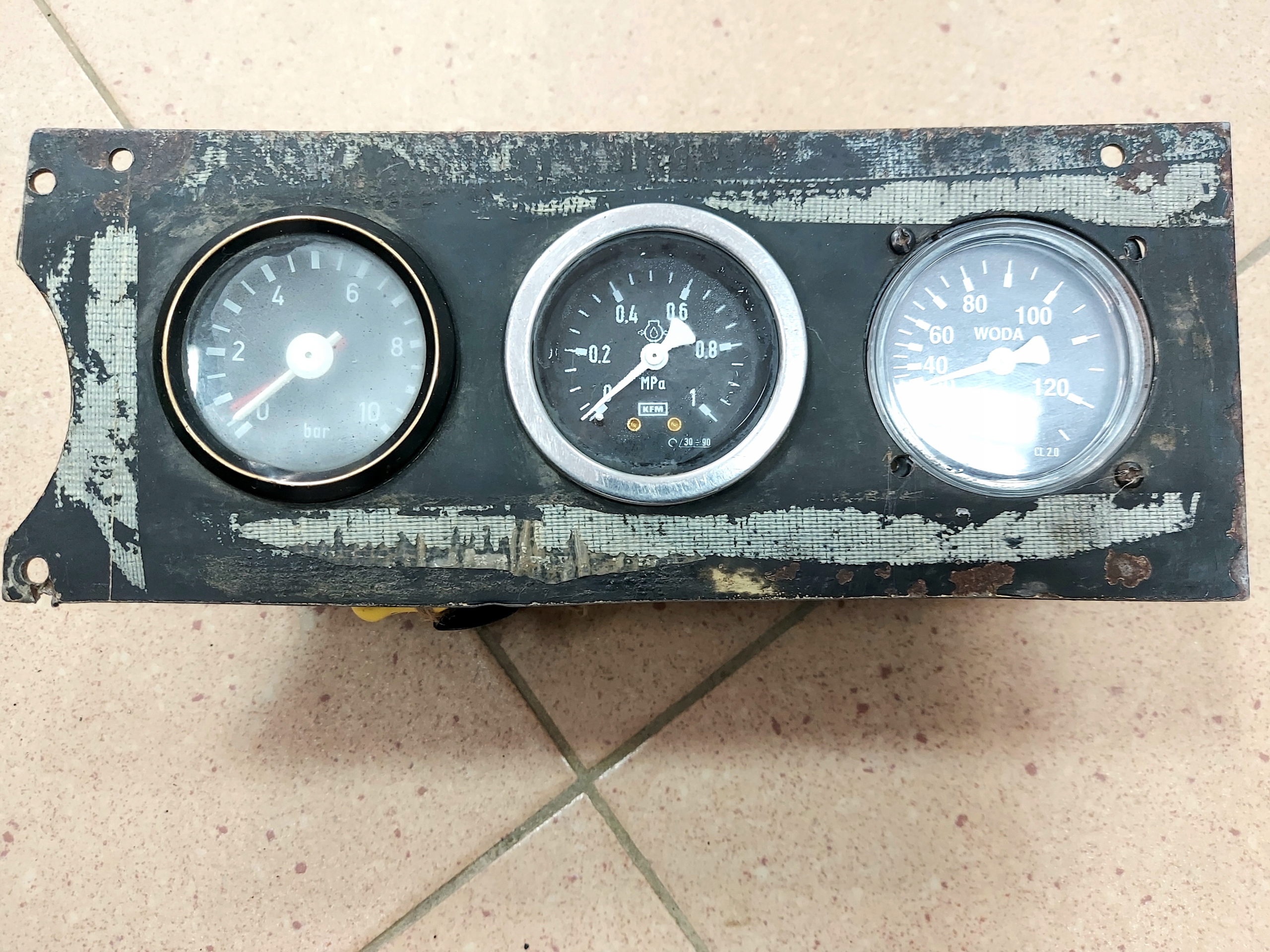 Liczniki zegary wskaźniki kontrolki