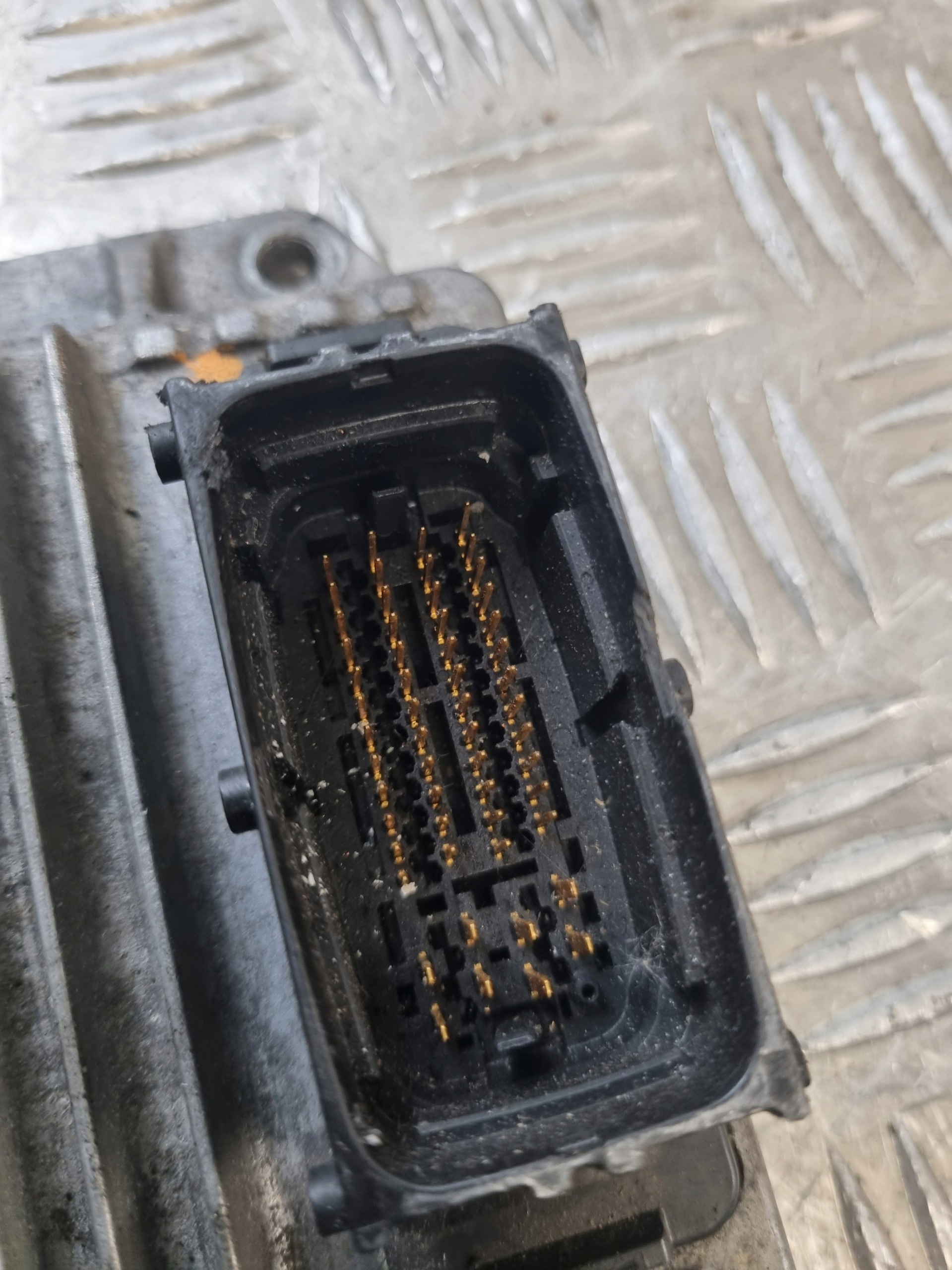 unité de commande électronique uce moteur OPEL MERIVA A 1.7D