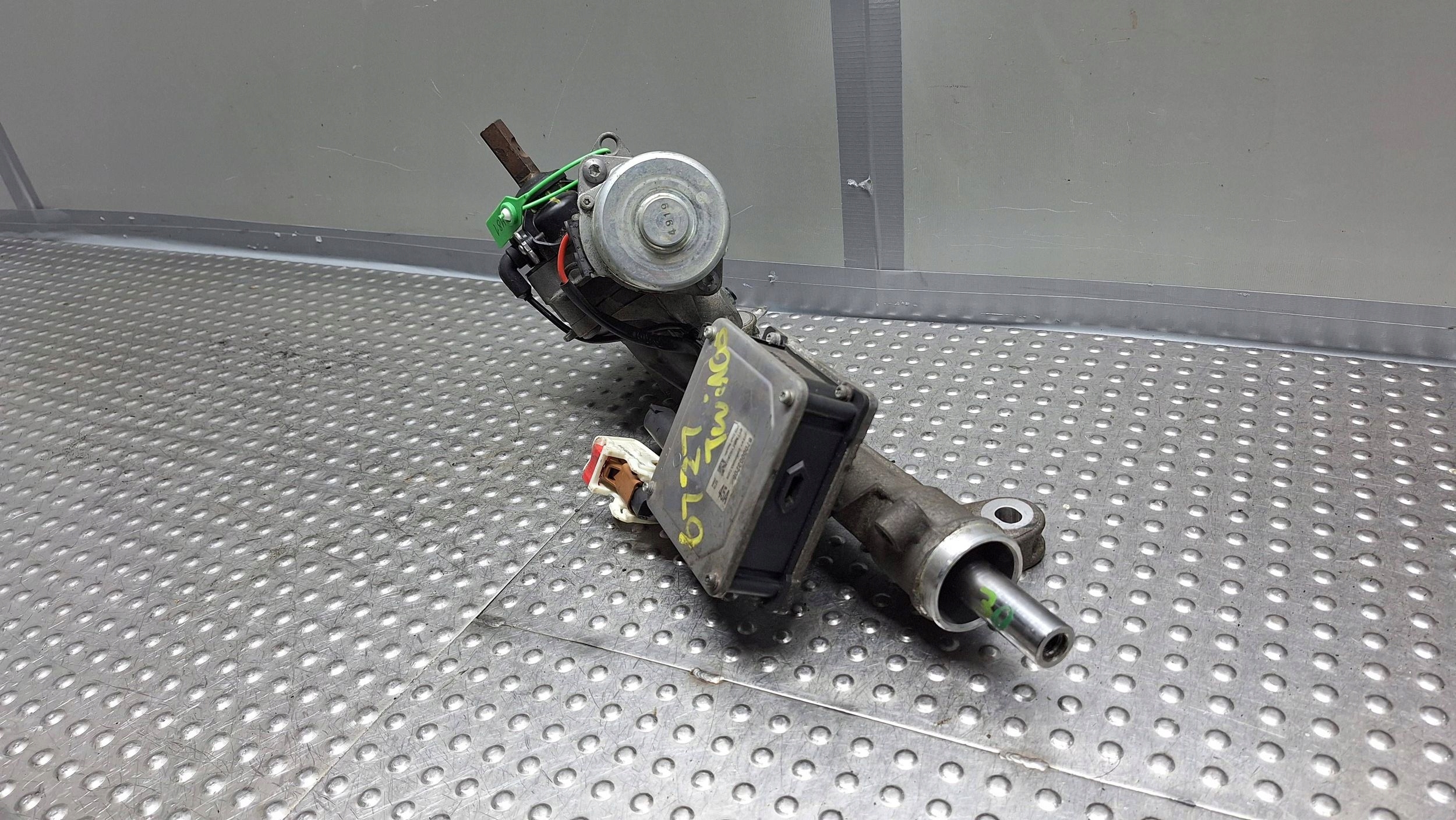 Boîter direction Électrique 6820000258 SMART FORFOUR 453 TWINGO III