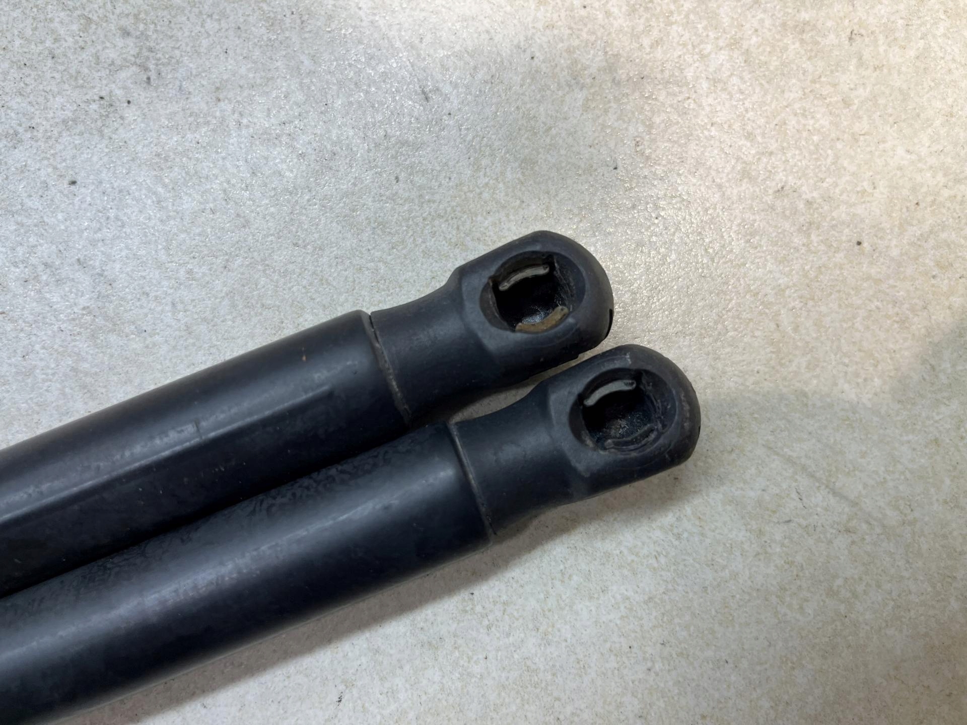 Dämpfer heckklappe Kofferraum FORD FOCUS MK2 2.0 D KOMPLET