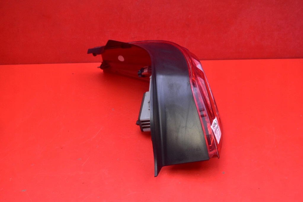 LAMPA PRAWA TYŁ TYLNA 9686293680A PEUGEOT 508 1 I SEDAN 10-14 Producent części Peugeot OE