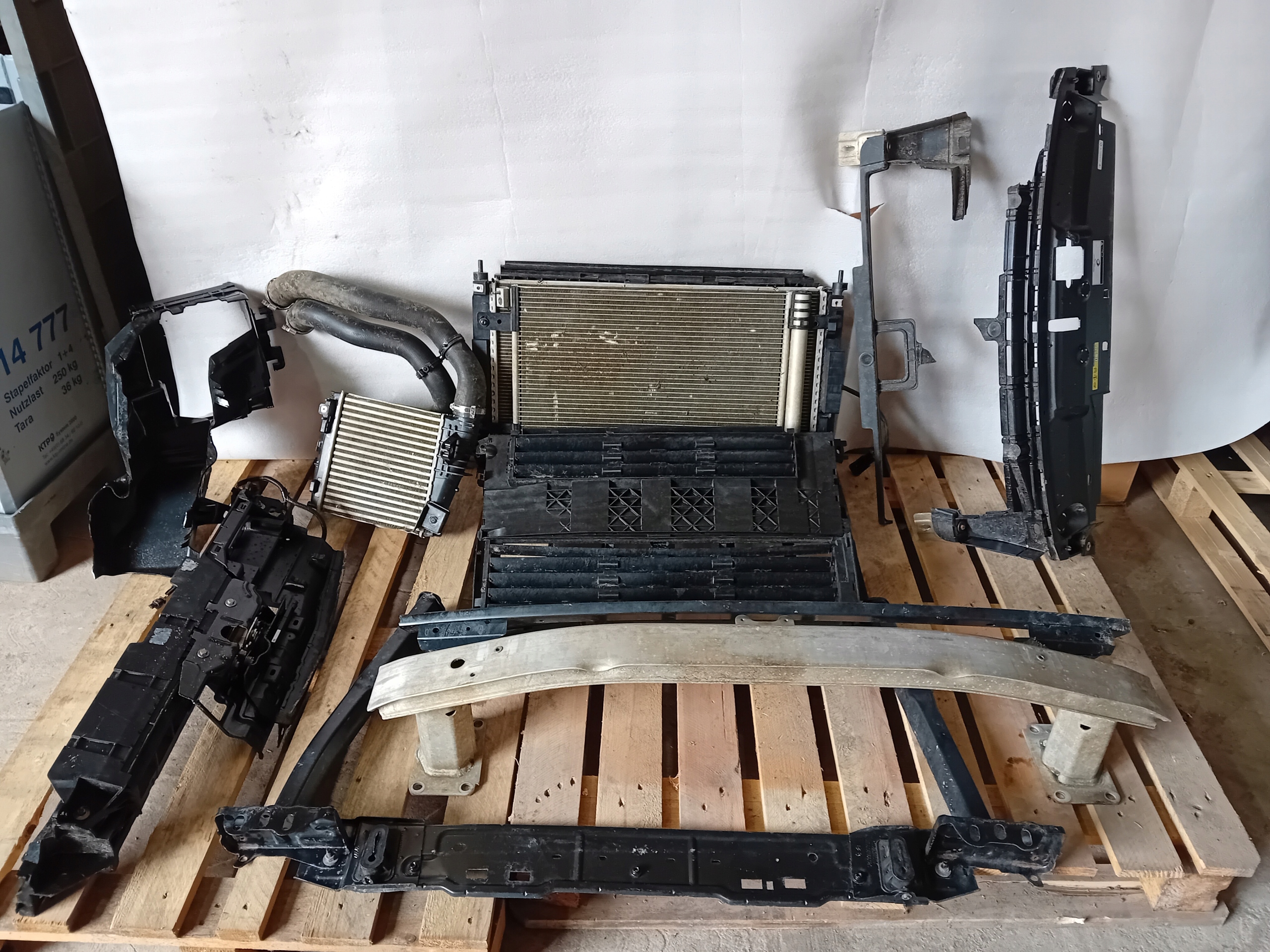 KOMPLETNY PAS PRZEDNI 308 T10 NOWY MODEL CHŁODNICE BELKI STREFY ZGNIOTU