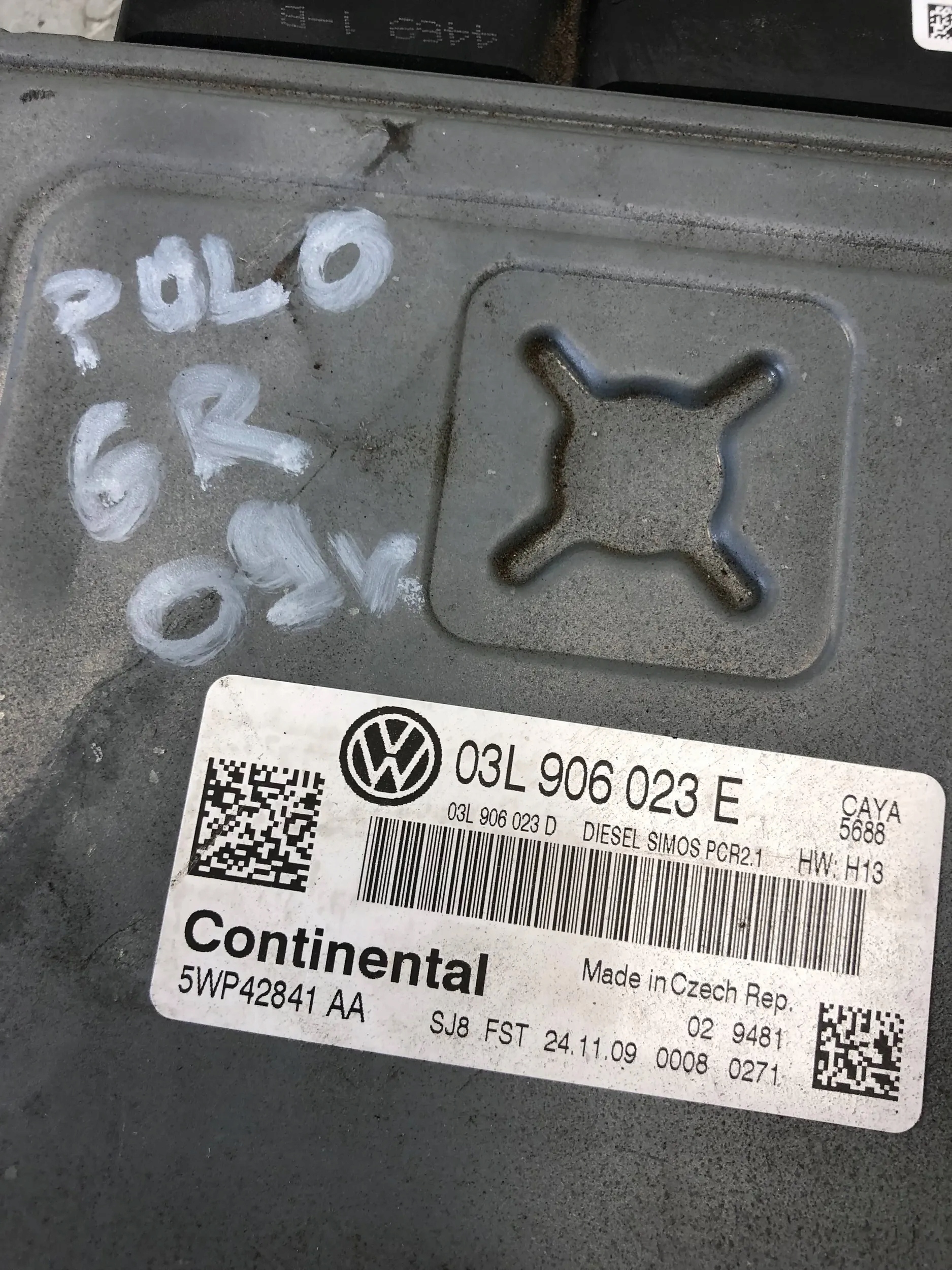 computer of the engine VW POLO V 6R 1.6D CAY 03L906023E