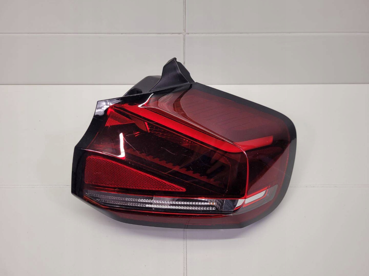 light rear right side Citroen C4 2 facelift 2022 983100080