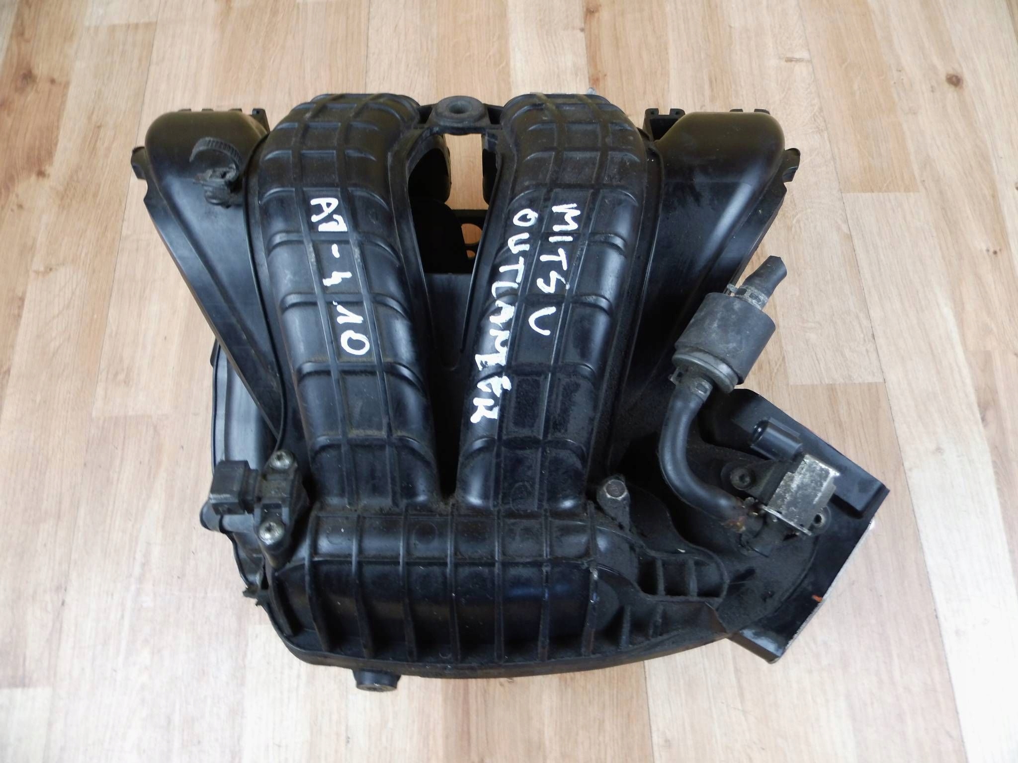 Mitsubishi Outlander III 2.0 2.4 PHEV intake manifold 1540A095