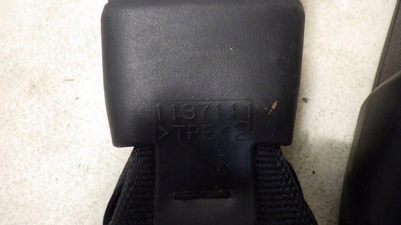 ремень безопасности зад SWIFT MK8 1137111