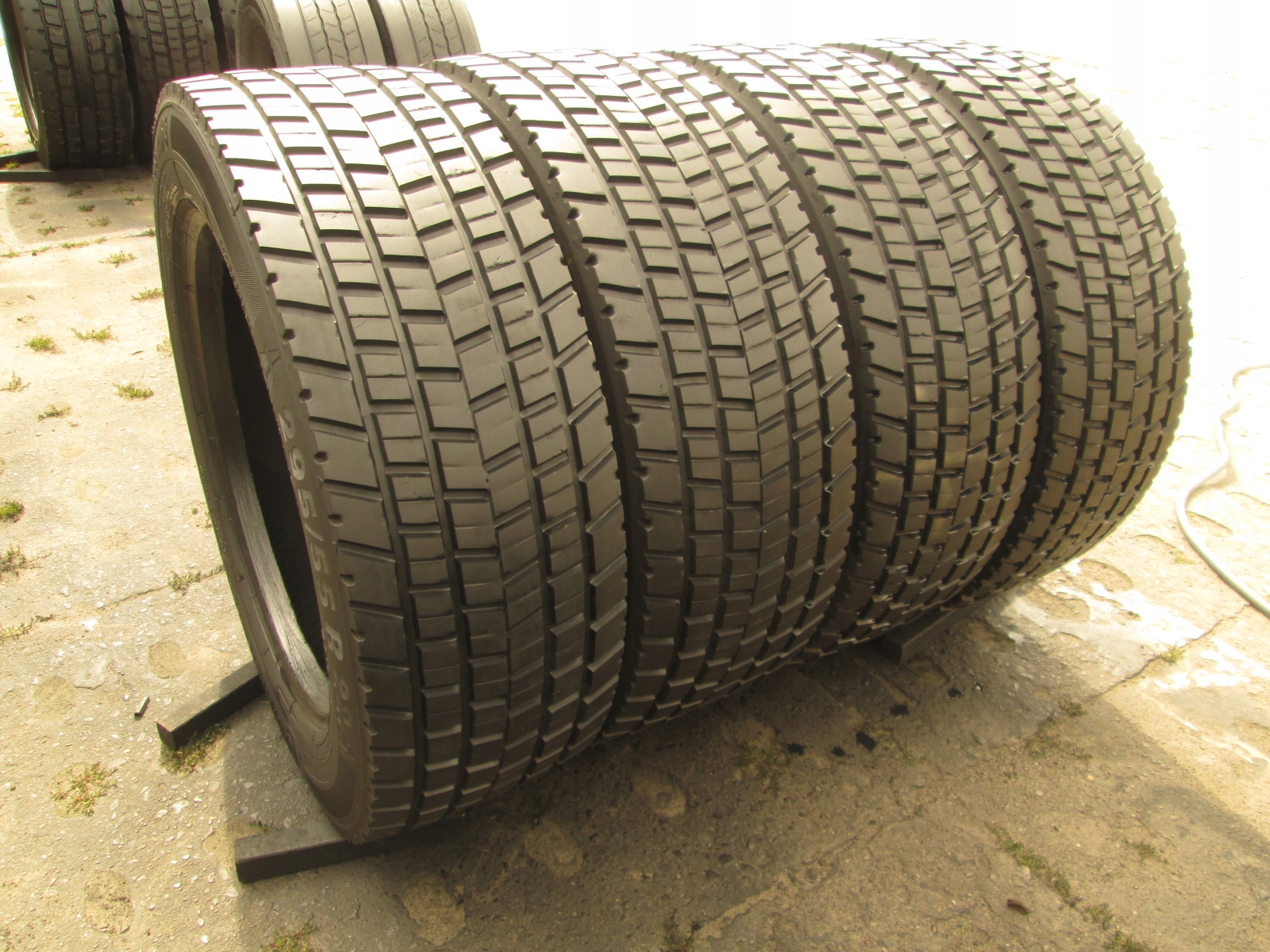295/55R22.5 CONTINENTAL HD3 ECO PLUS 4SZT NAPĘDOWE CIĘŻAROWE Liczba opon w ofercie 4 szt.