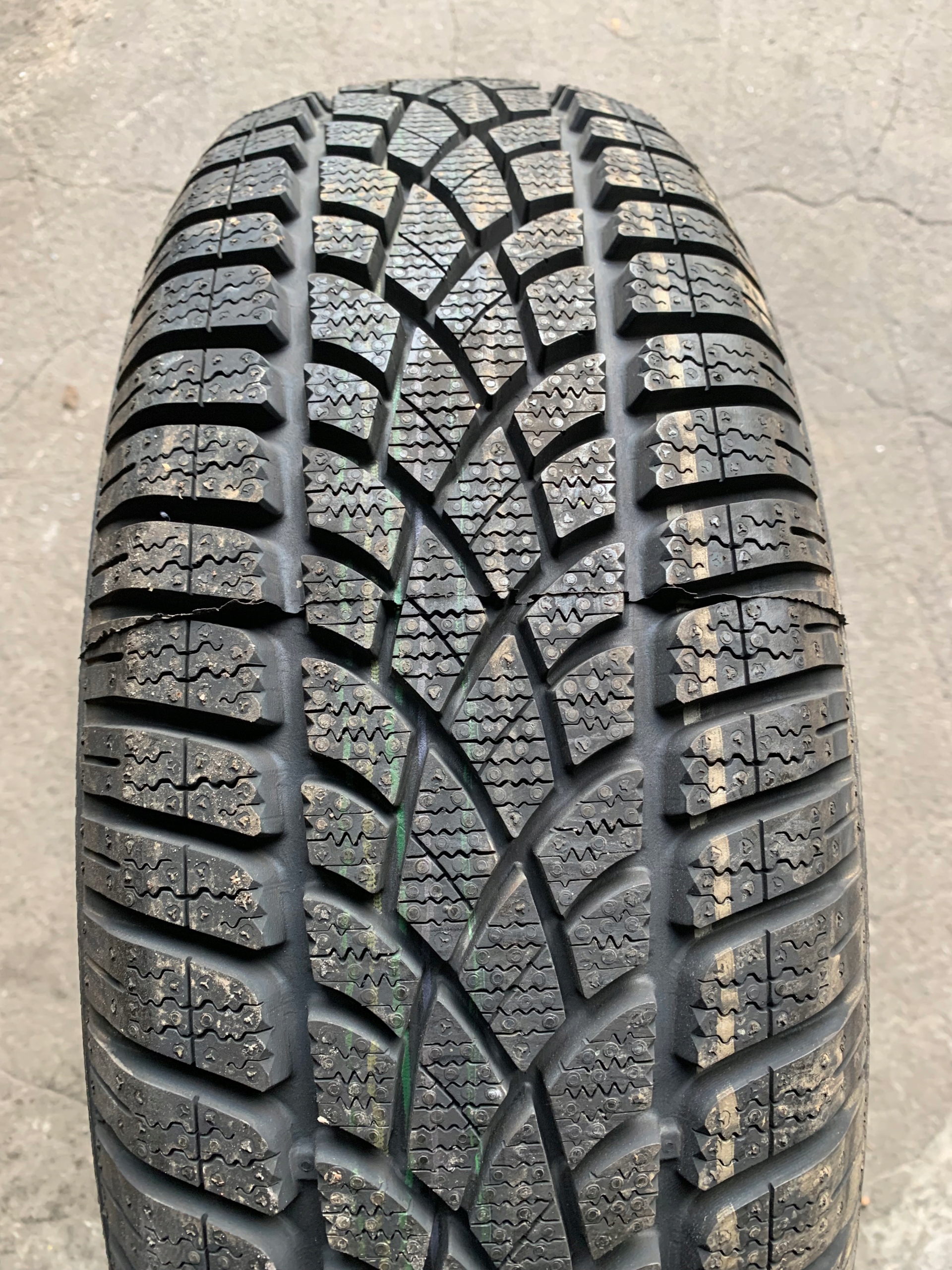 1шт DUNLOP SP Зимовий спорт 3D 195/60/16 C Новий