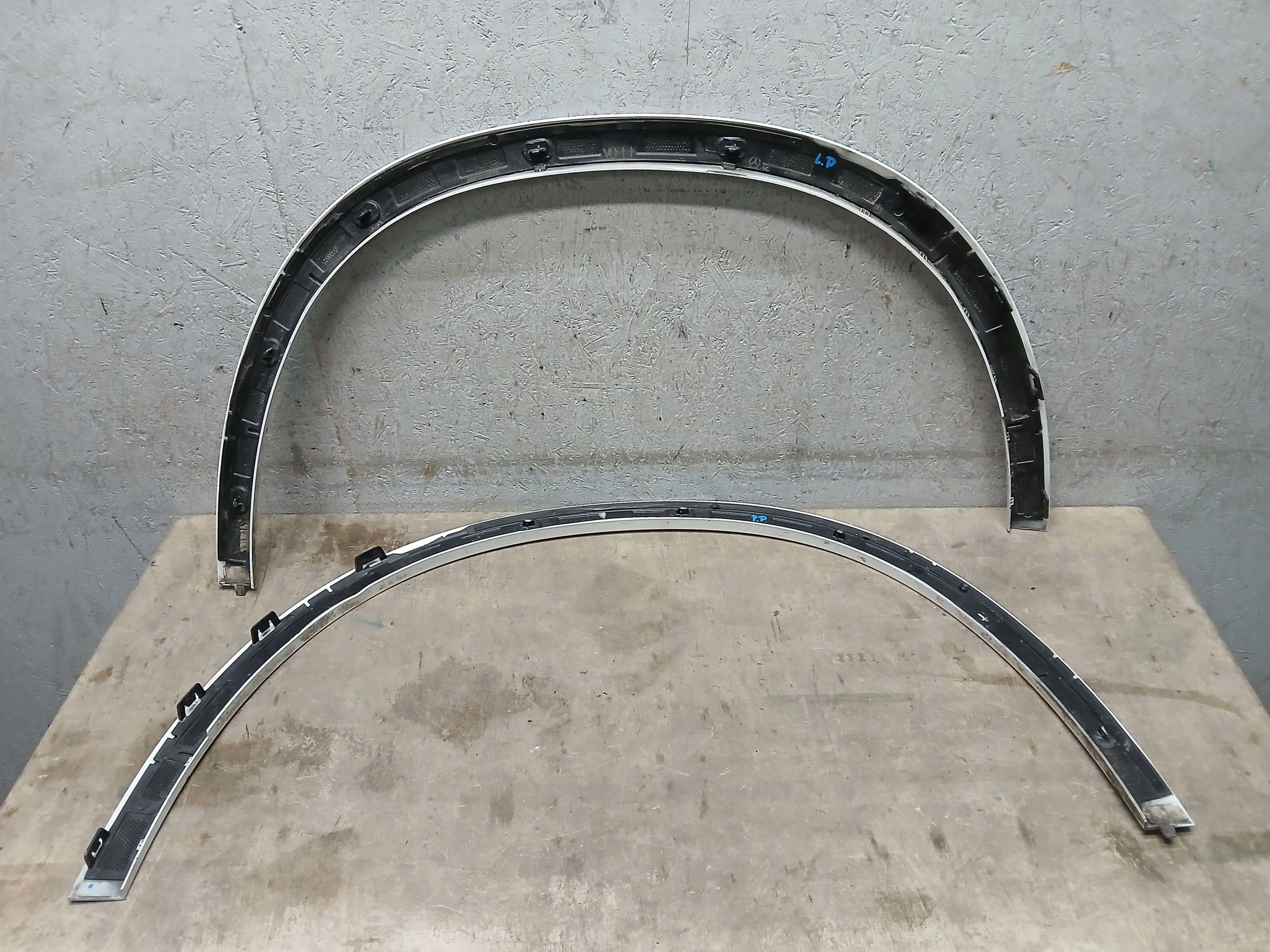 fender moulding cap front right and left MERCEDES GLC W254 A254 AMG
