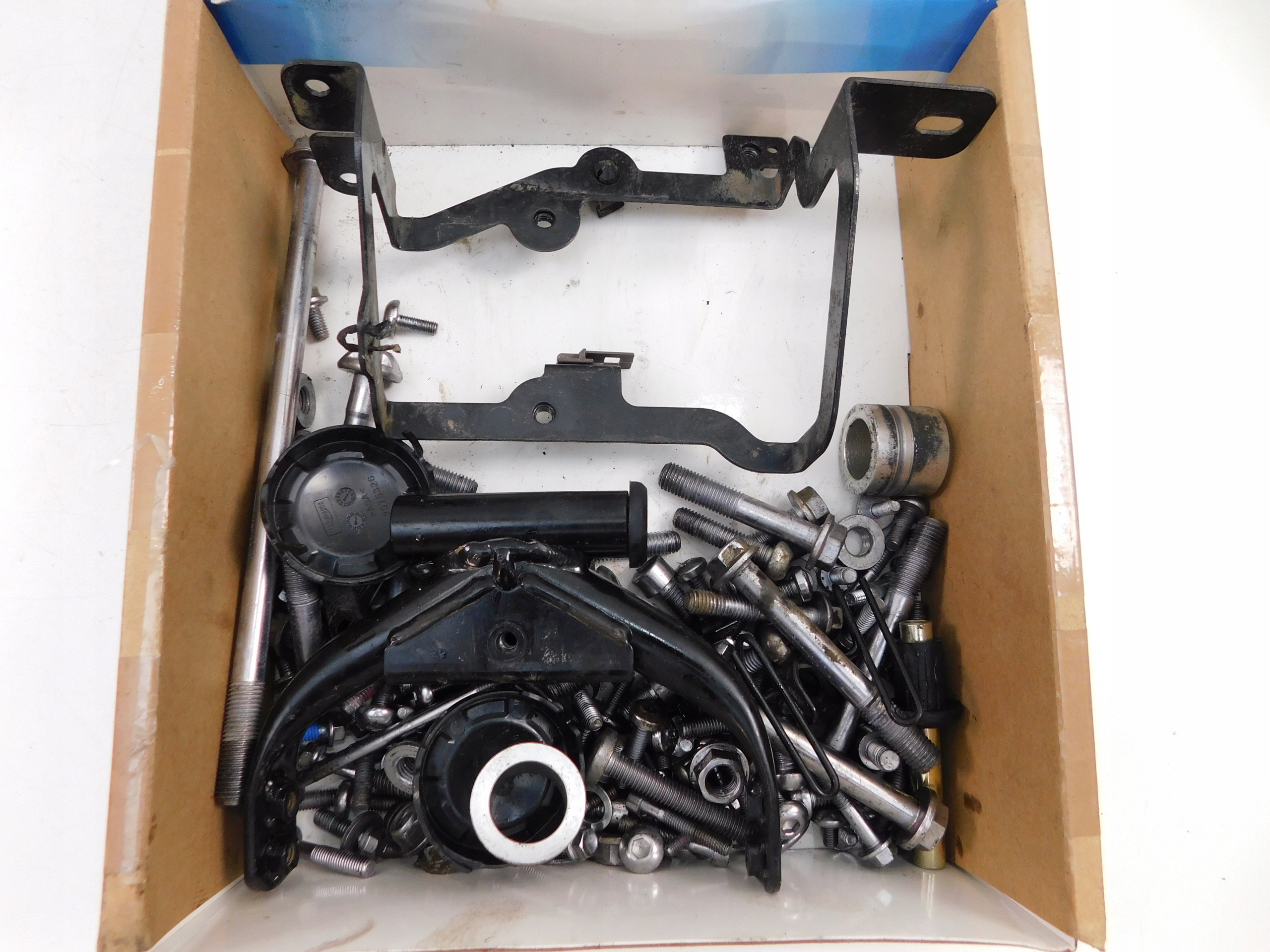 T2505054 - TRIUMPH 660 TRIDENT 2021 МОНТАЖНЫЕ ВИНТЫ