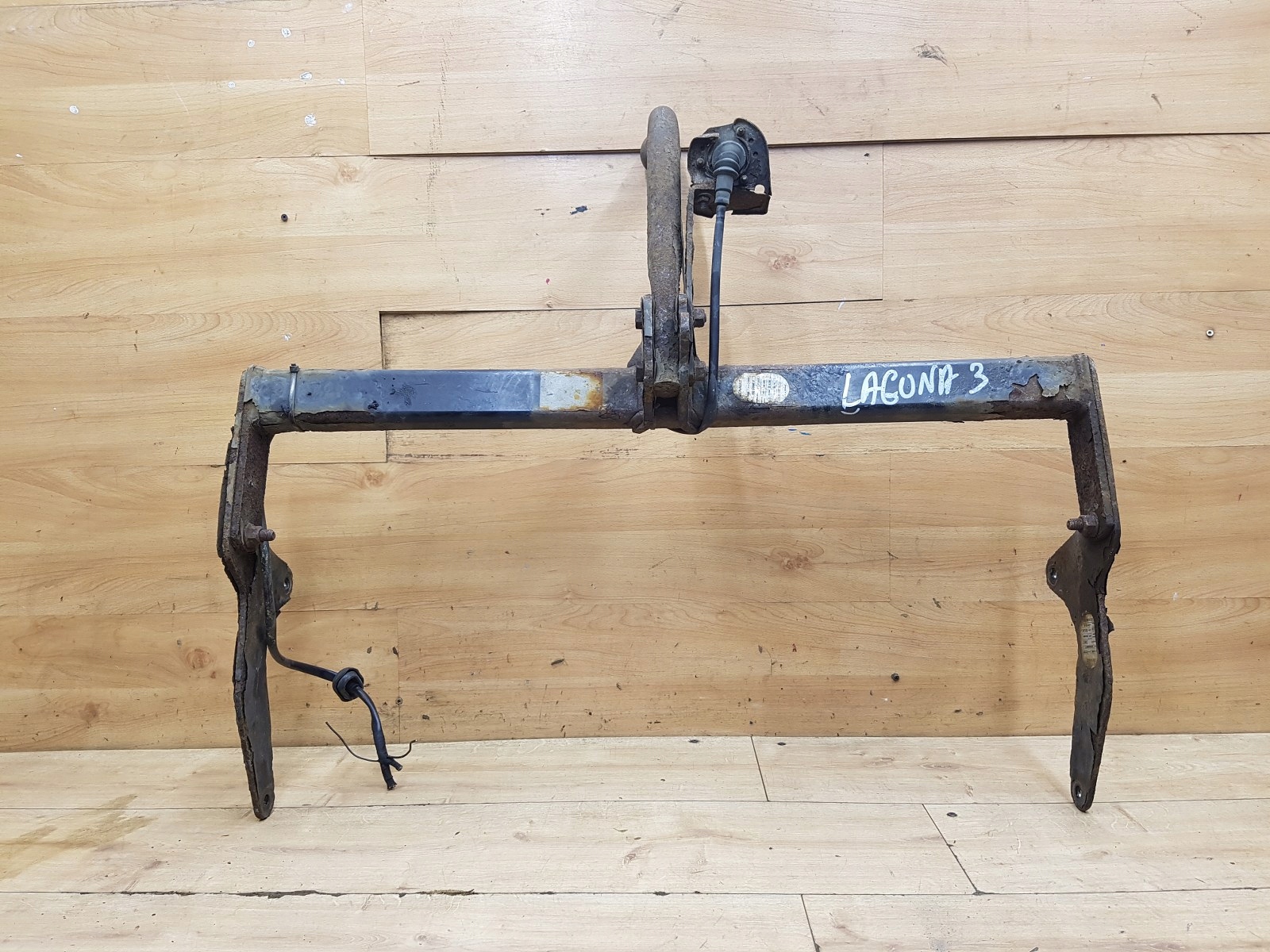 HAK HOLOWNICZY BELKA RENAULT LAGUNA III KOMBI