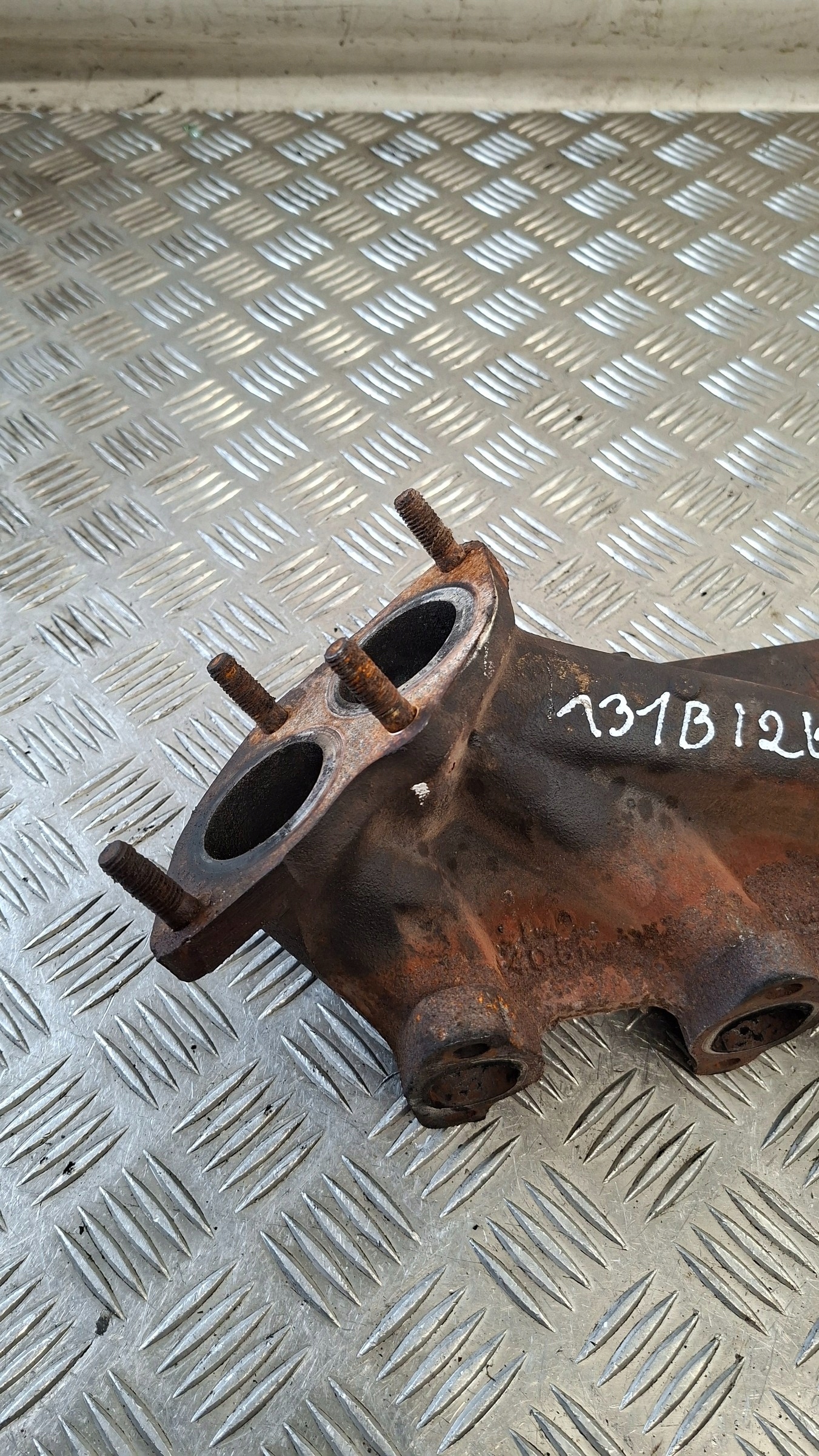 exhaust manifold AUDI 100 C3 2.3
