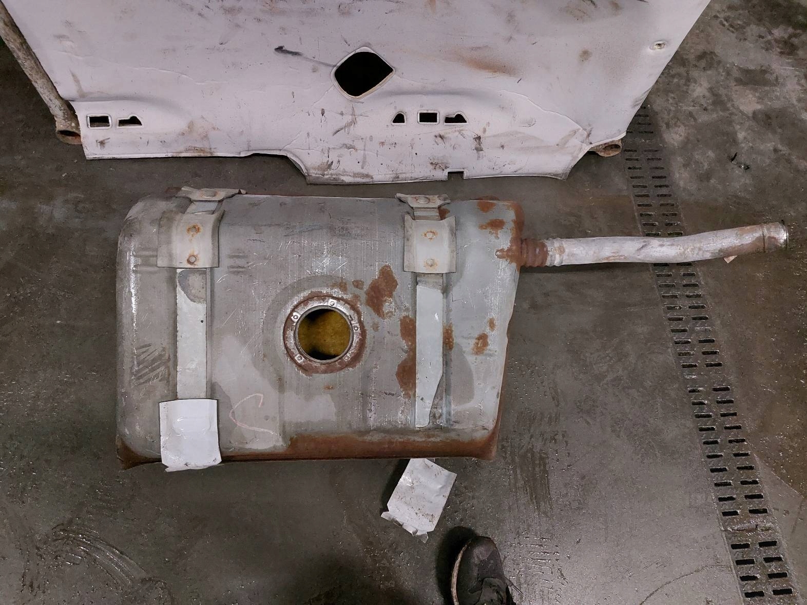 Бак Паливний бак CHEVROLET CAMARO IV 3.4 V6 94R