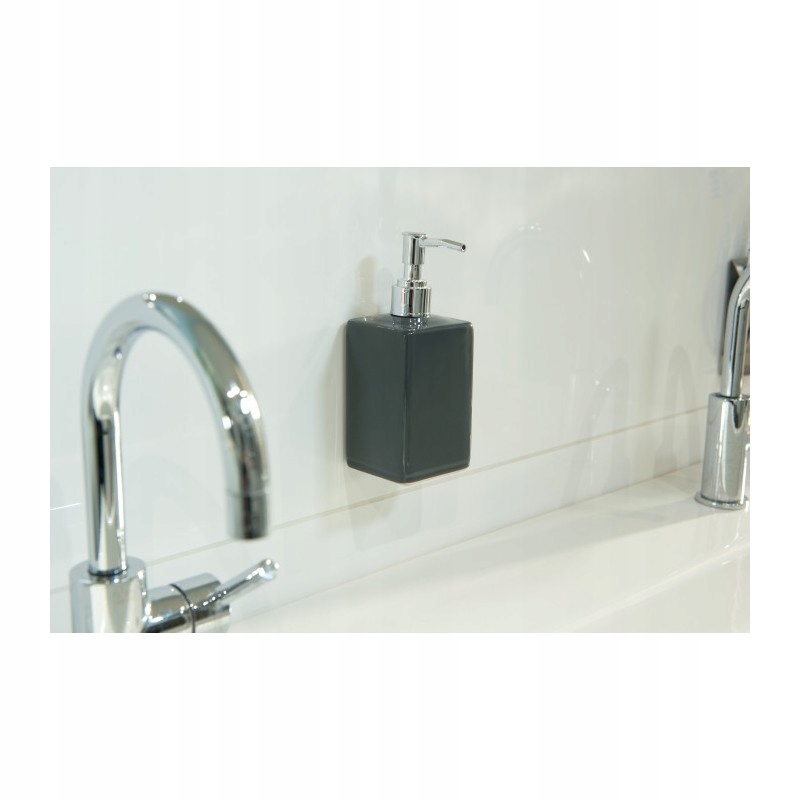 Dwustronna taśma tesa 55733 do luster 5m x 19mm Kod producenta 00001