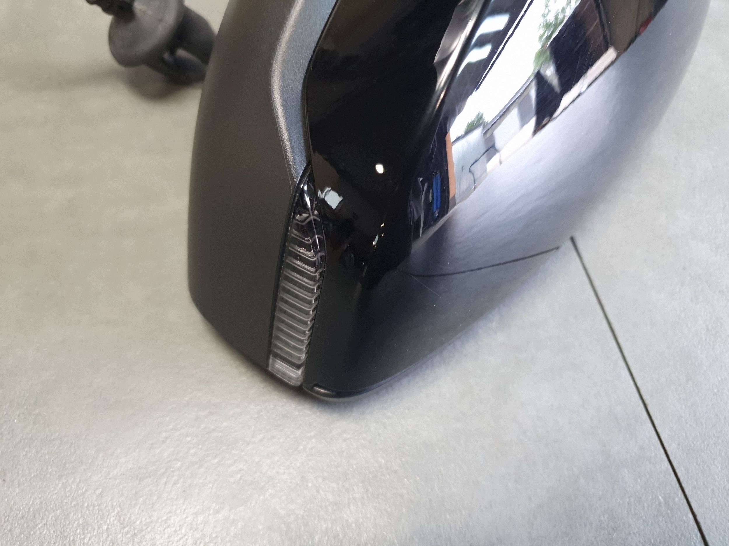 Audi A3 8Y electrics mirror side left ly9b 8Y1857409 8Y0857535B