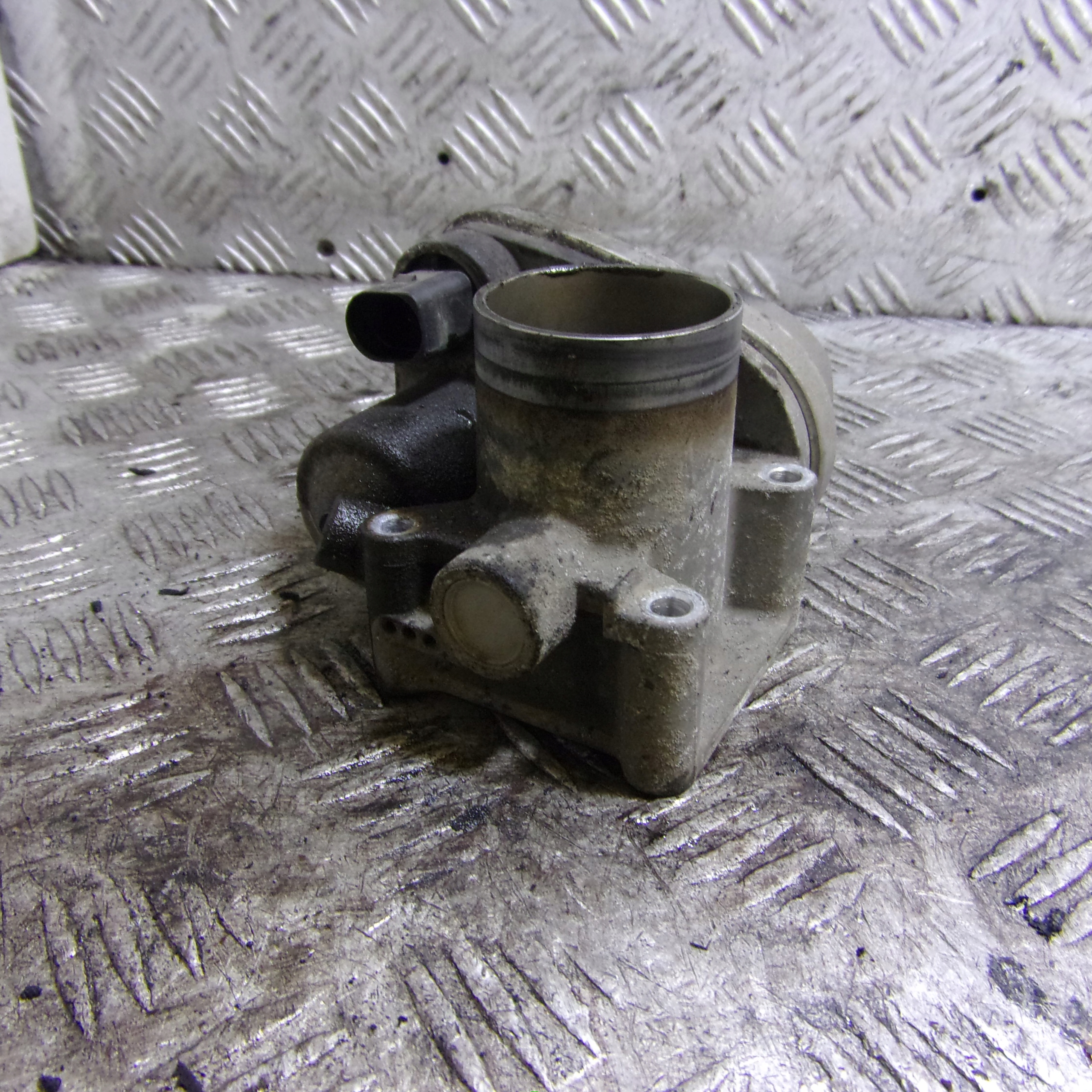 Valvola a farfalla VOLKSWAGEN POLO 4 1.2 B 036133062