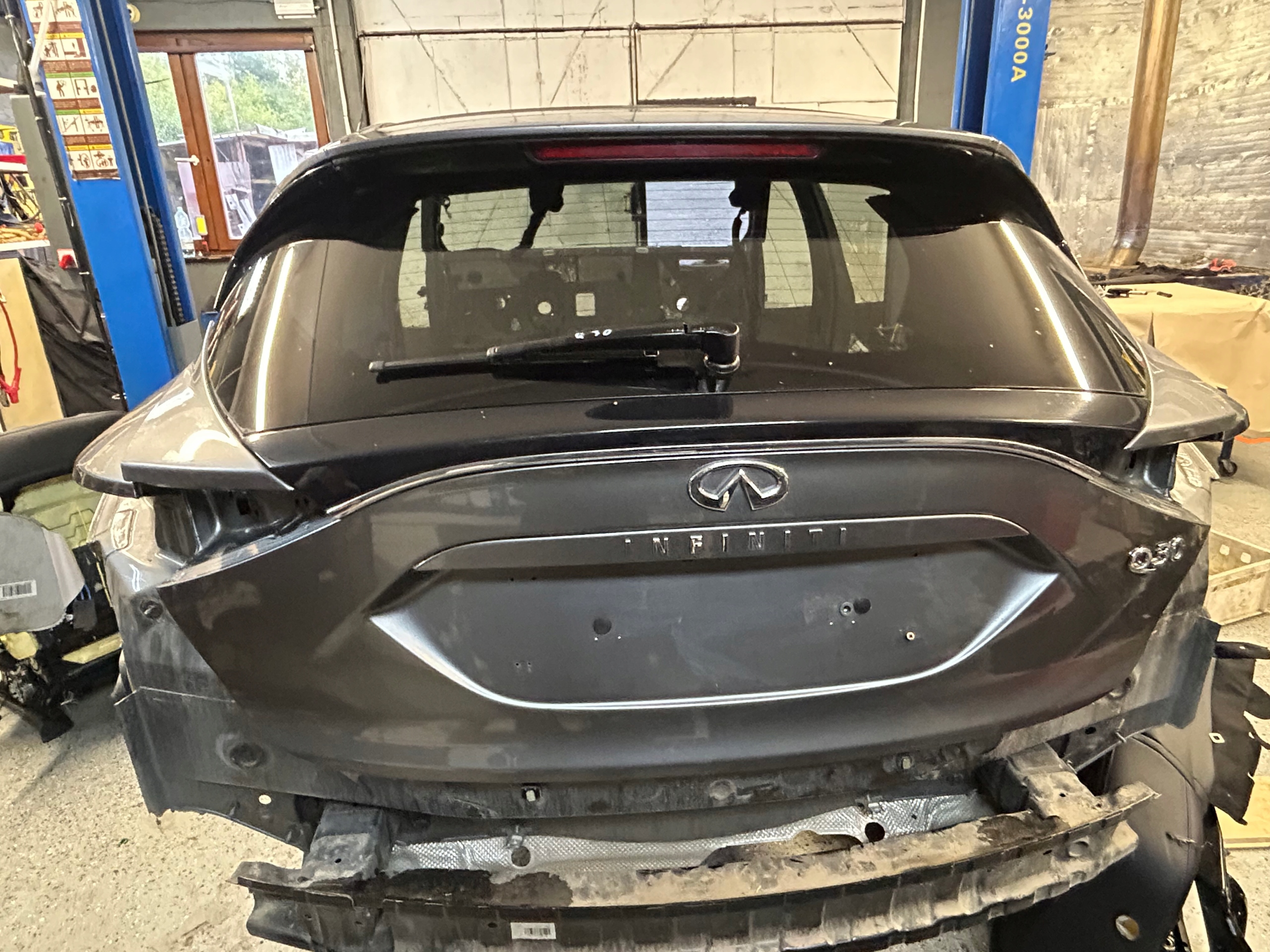 INFINITI Q30 boot doors cover boot KAD G