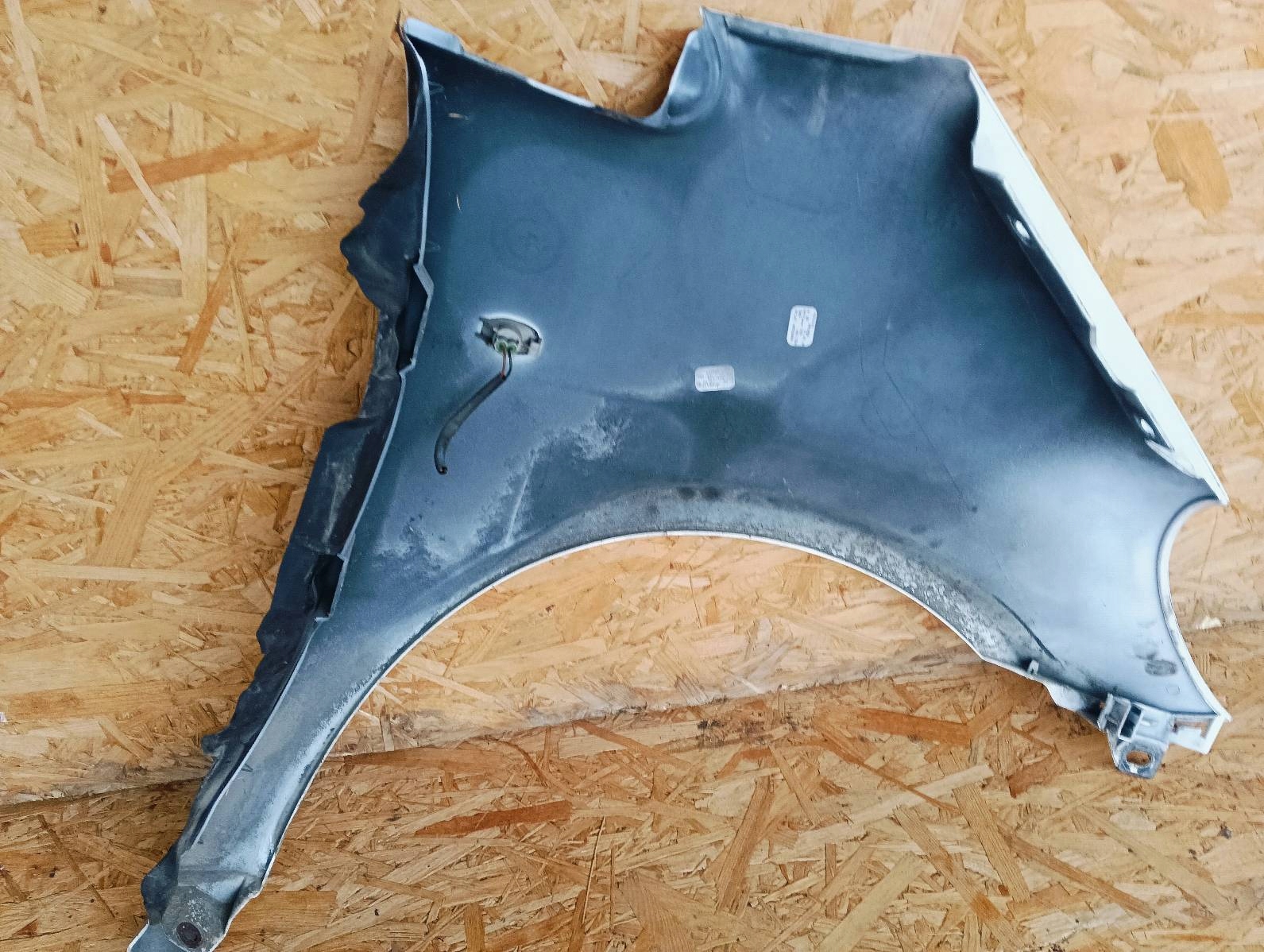 fender left front Mercedes A140 Lak 153 1688800318