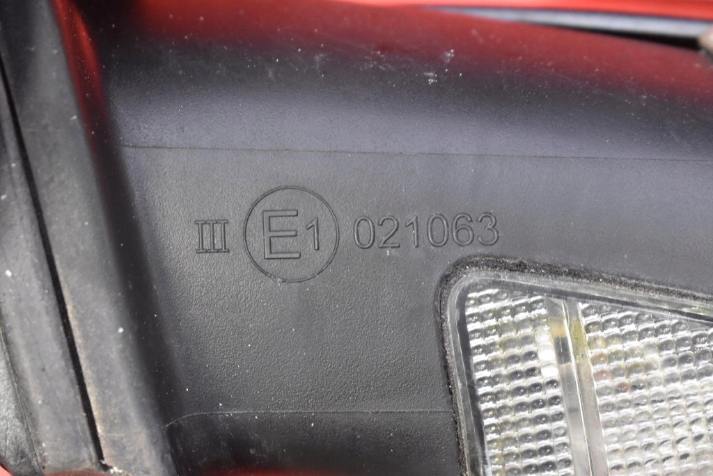 mirror left black, EU 3C0857933 VW PASSAT B6 05-10 9 PIN